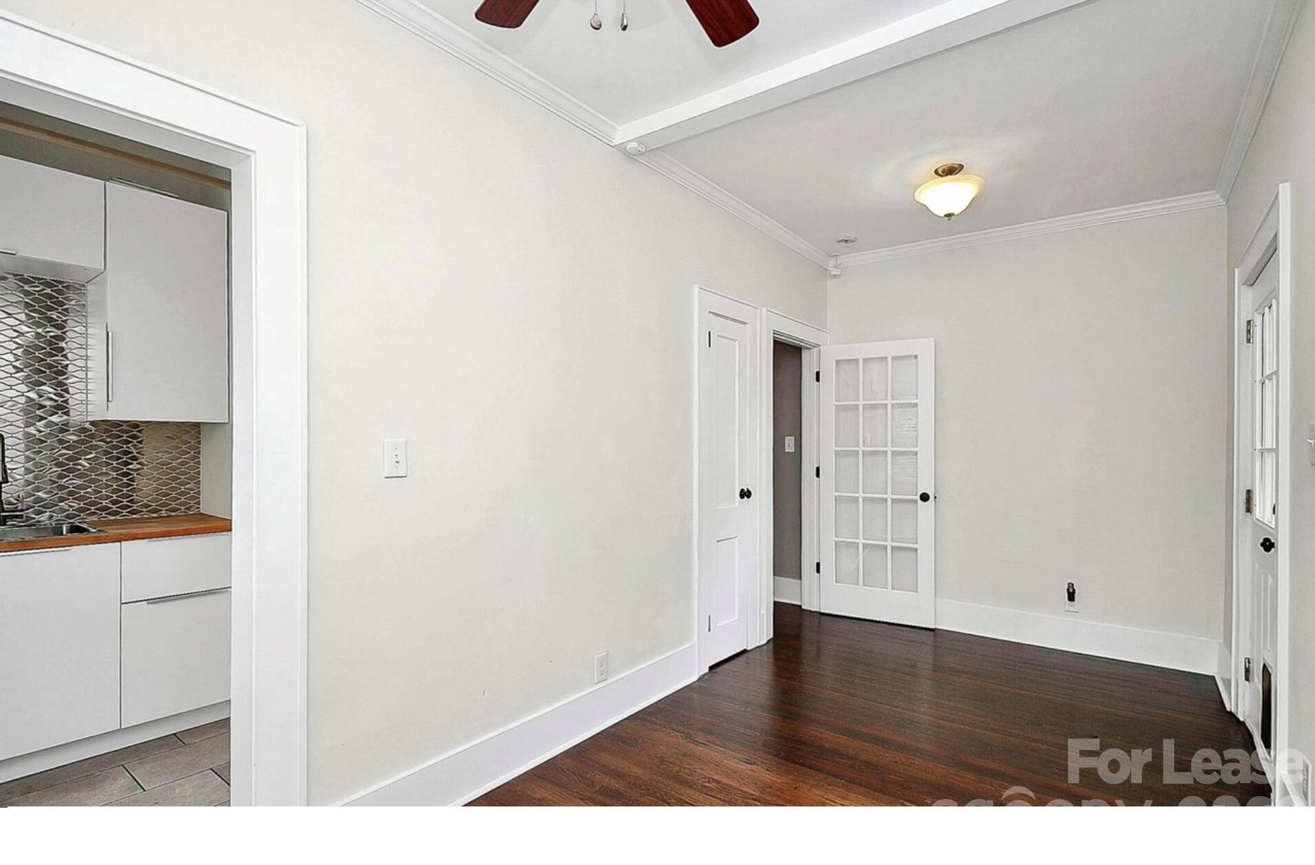 Single Family Residence at 1920 Woodcrest Avenue, Charlotte, photo 11 of 39