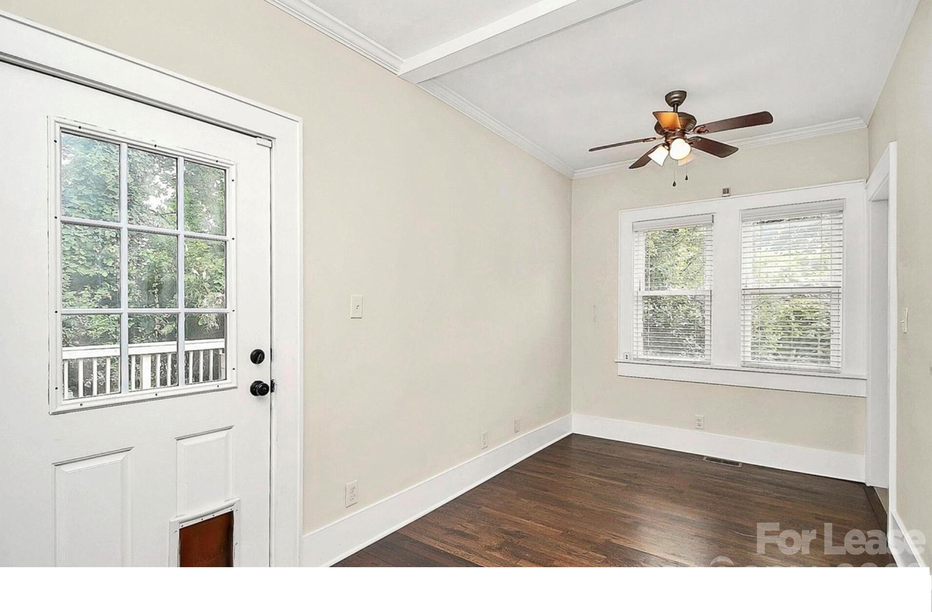 Single Family Residence at 1920 Woodcrest Avenue, Charlotte, photo 12 of 39