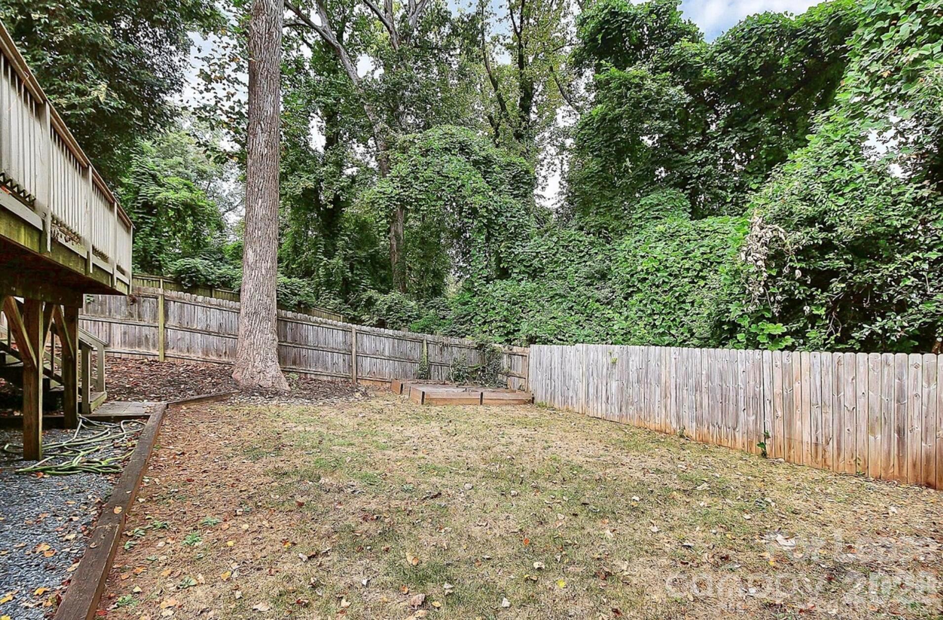 Single Family Residence at 1920 Woodcrest Avenue, Charlotte, photo 14 of 39