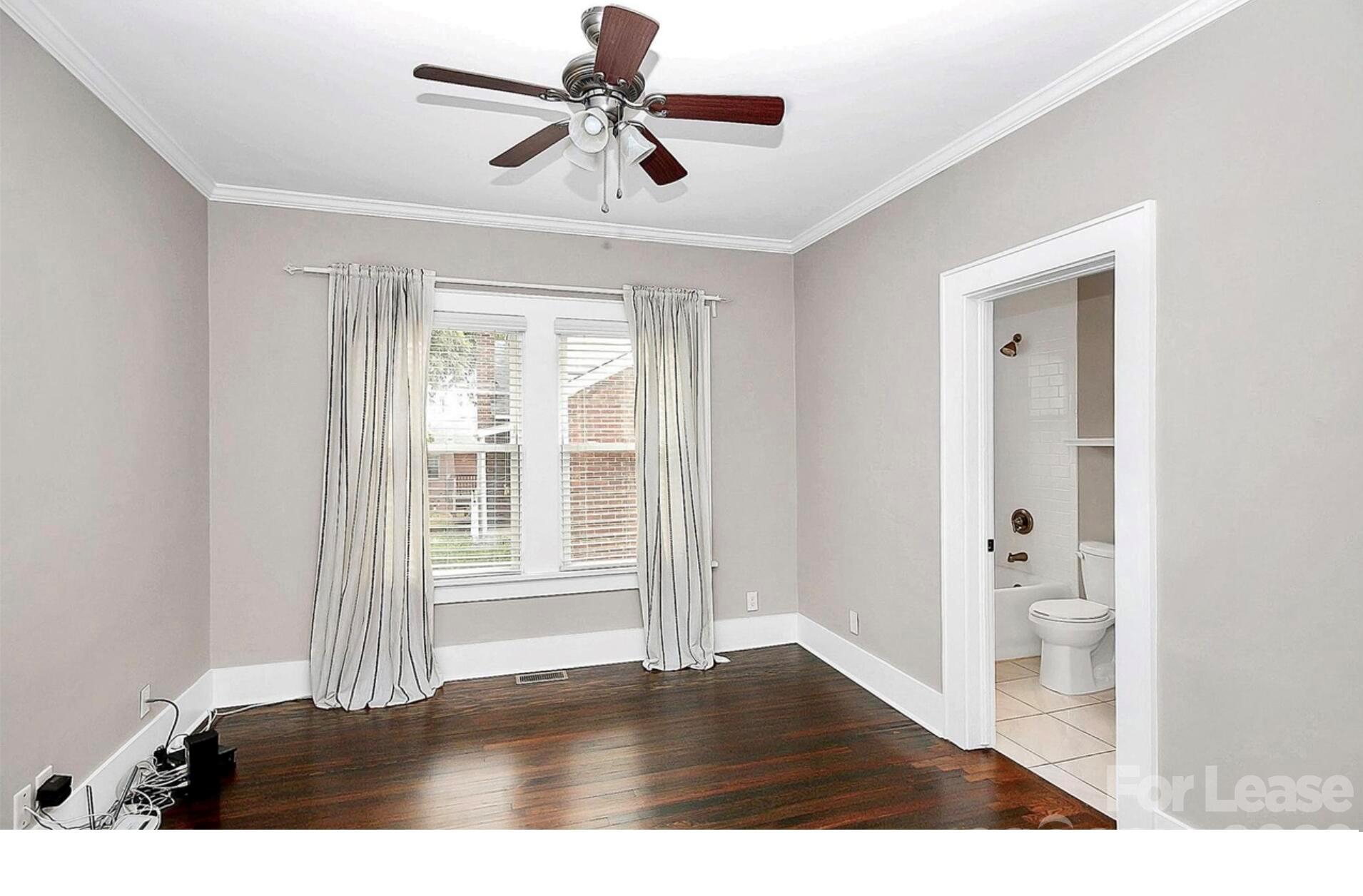 Single Family Residence at 1920 Woodcrest Avenue, Charlotte, photo 16 of 39