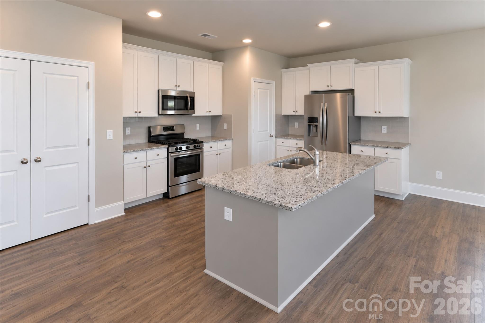 Single Family Residence at 5321 Bella Rose Court, Charlotte, photo 14 of 23