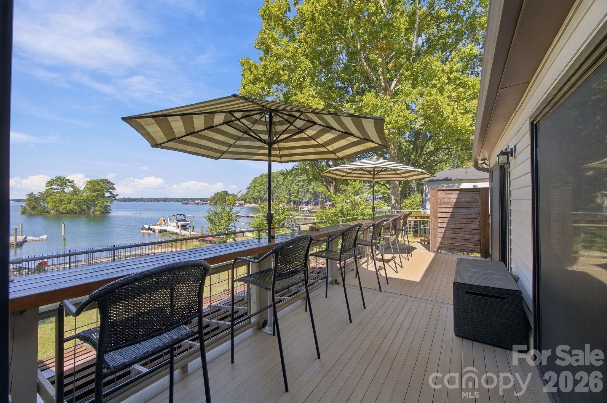 Single Family Residence at 20625 Island Forest Drive, Cornelius, photo 31 of 48