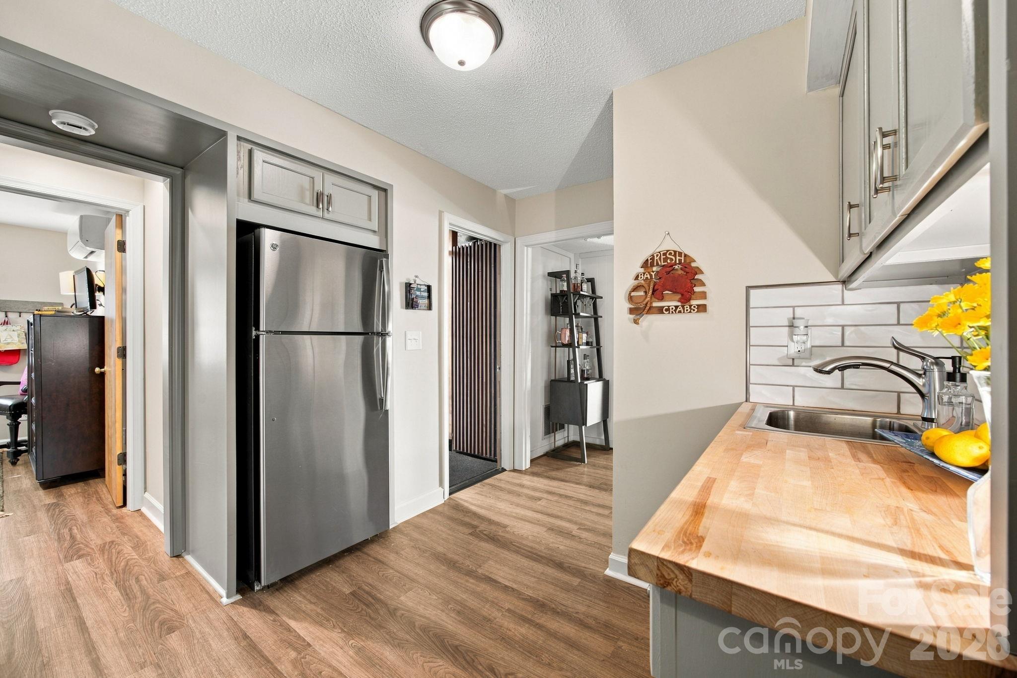 Single Family Residence at 20625 Island Forest Drive, Cornelius, photo 34 of 48