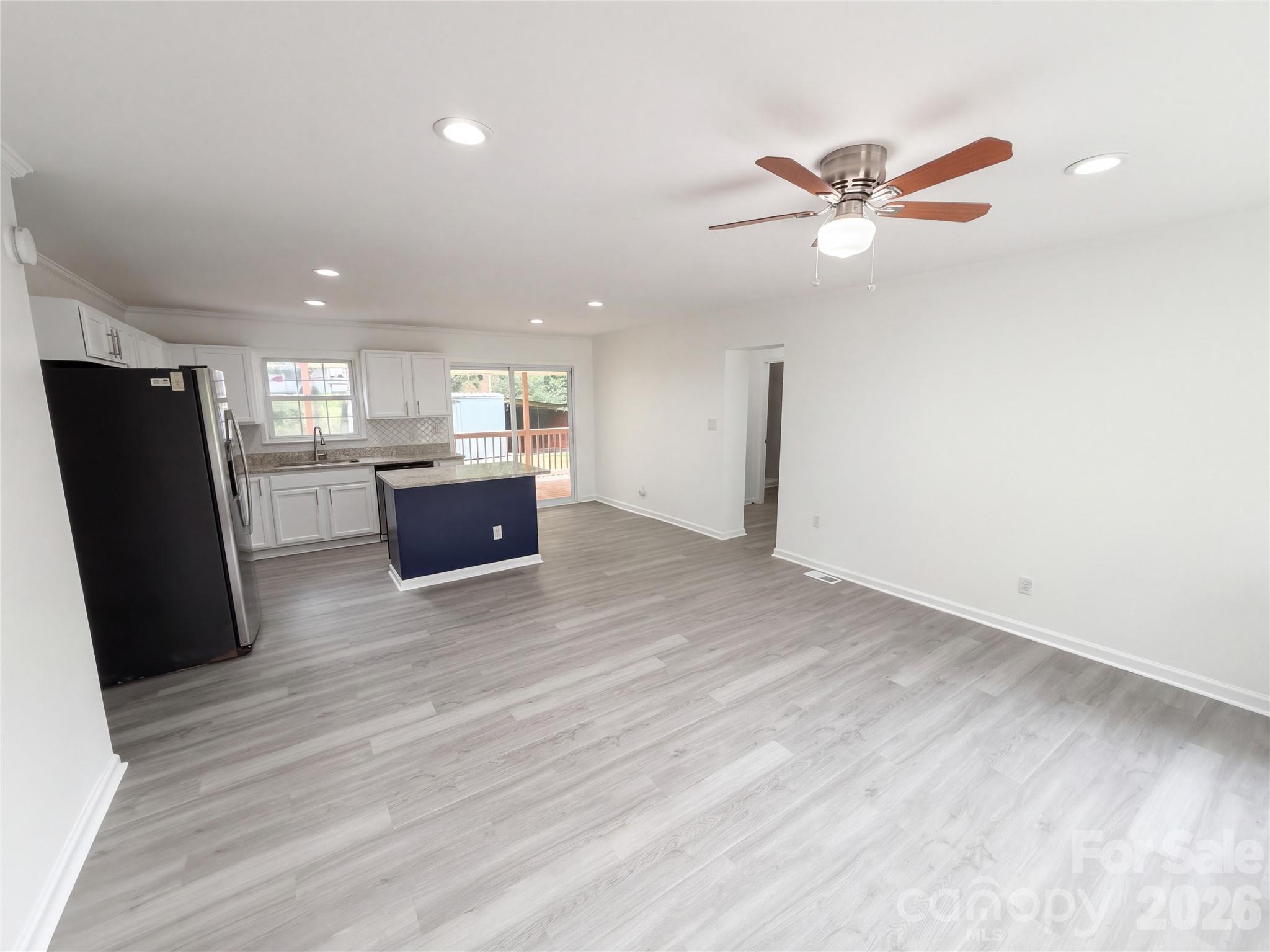 Single Family Residence at 3002 Fallswood Drive, Gastonia, photo 4 of 23
