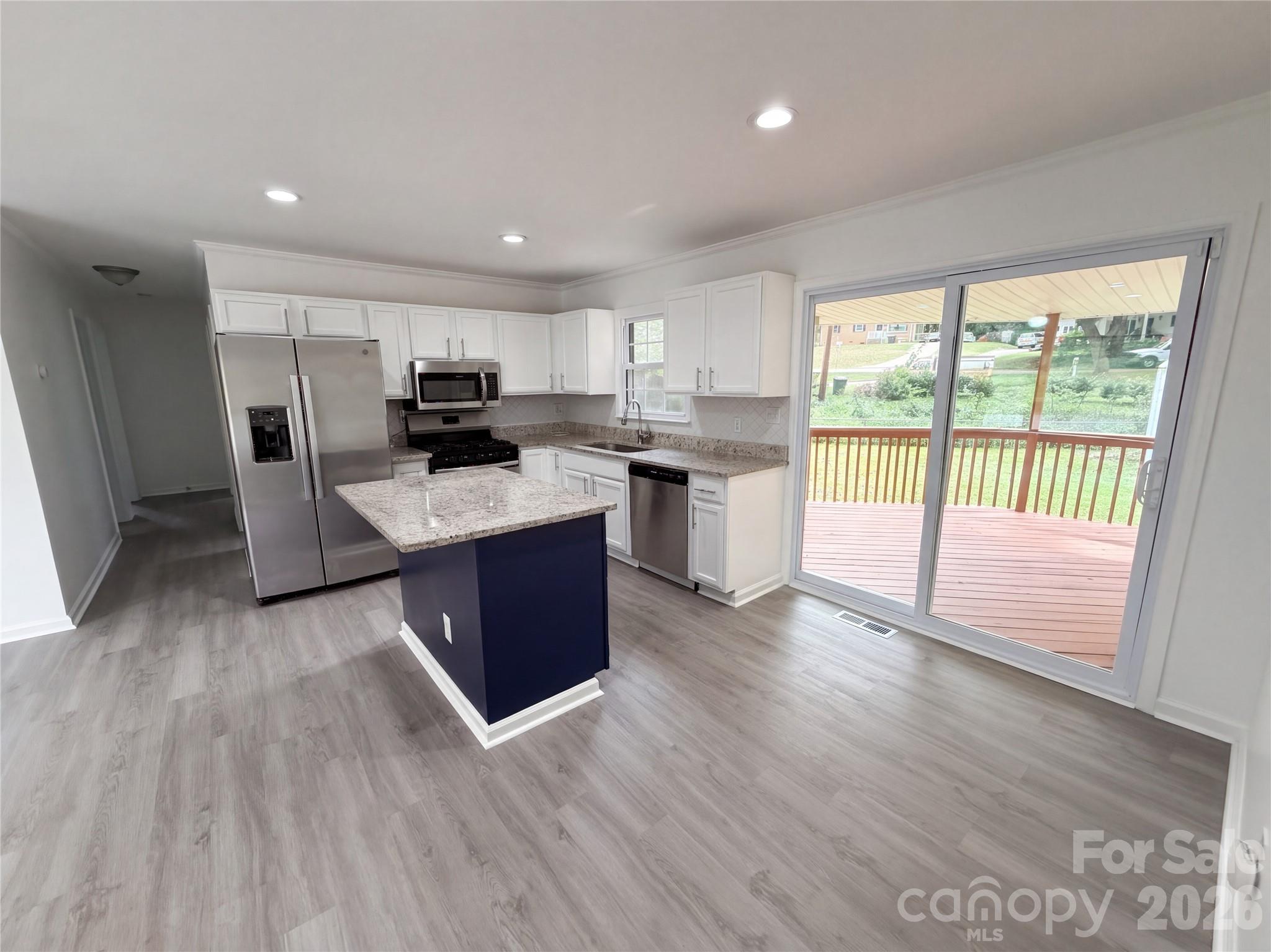 Single Family Residence at 3002 Fallswood Drive, Gastonia, photo 5 of 23
