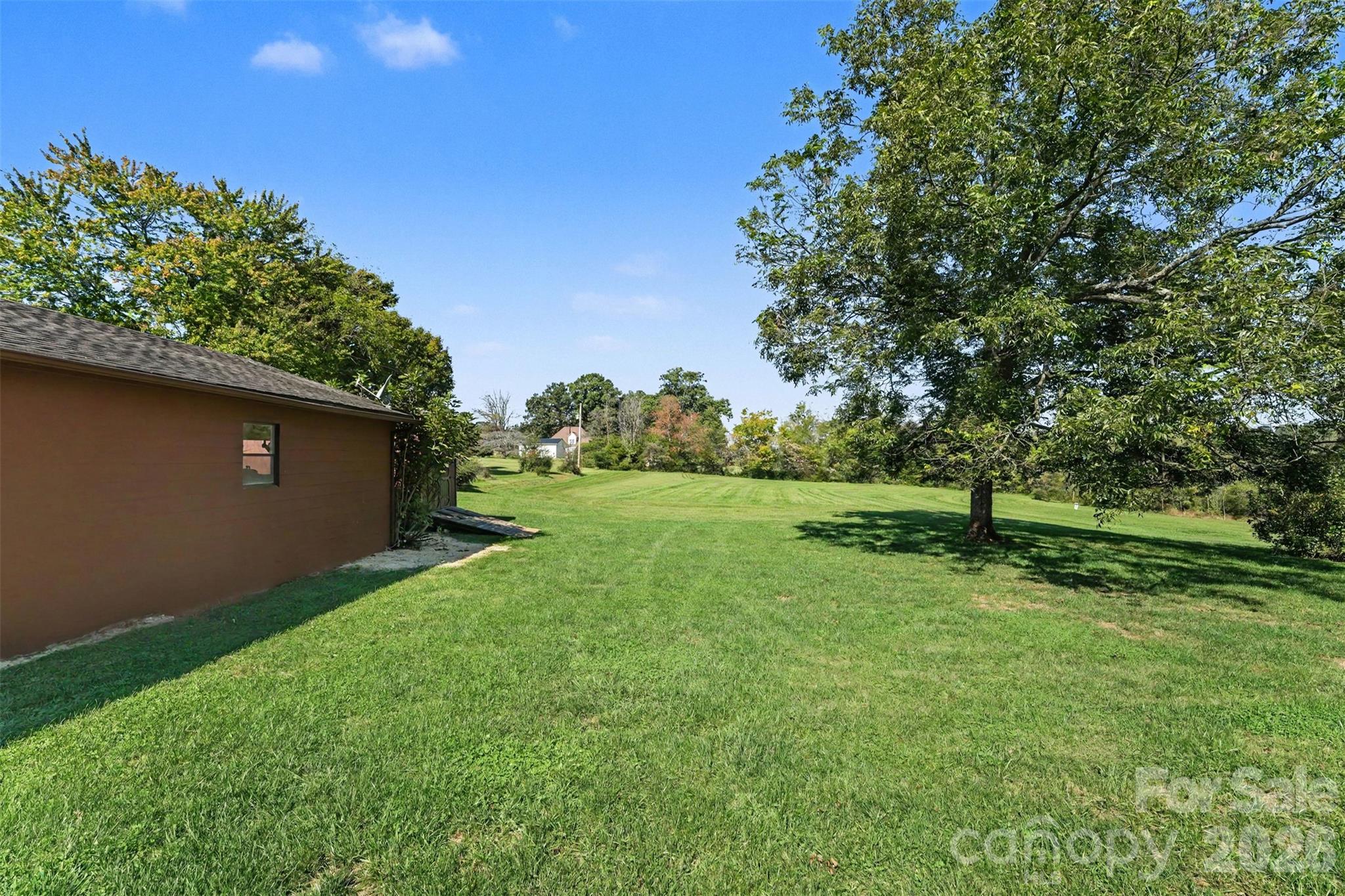 Large back yard. - 117 Oak Hill Lane, Statesville