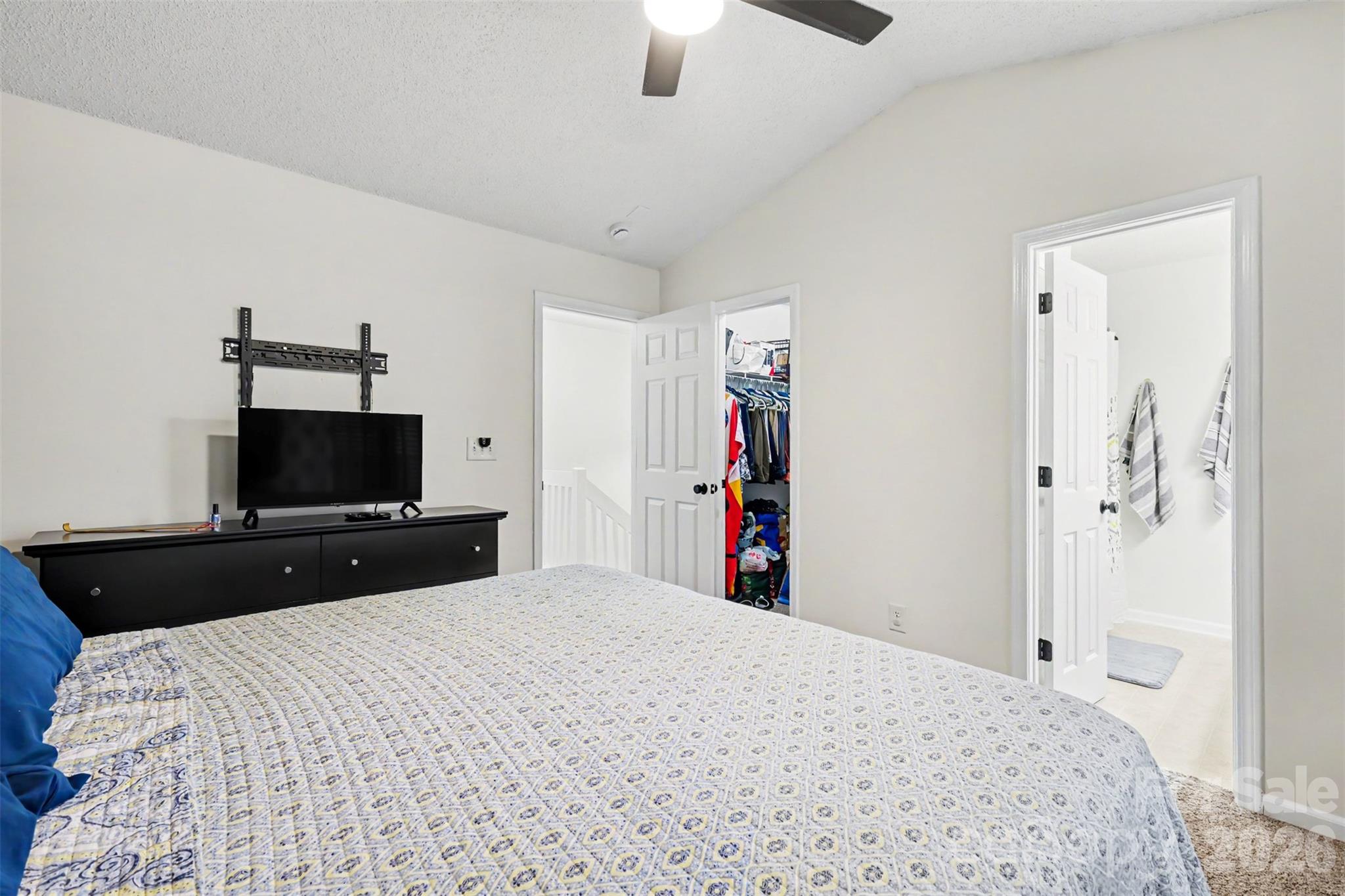 Townhouse at 7106 Bidford Court, Lancaster, photo 14 of 23