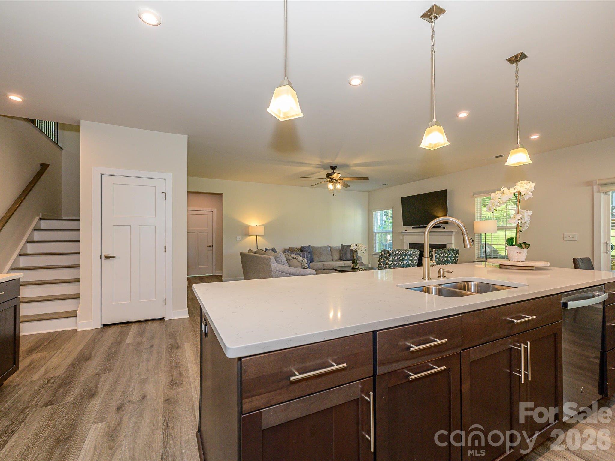 Single Family Residence at 8504 Everwood Avenue, Huntersville, photo 10 of 35