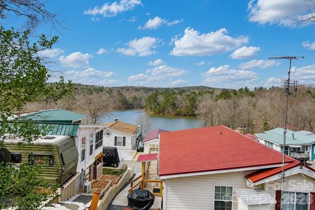 Single Family Residence at 162 Dogwood Circle, New London, photo 10 of 20
