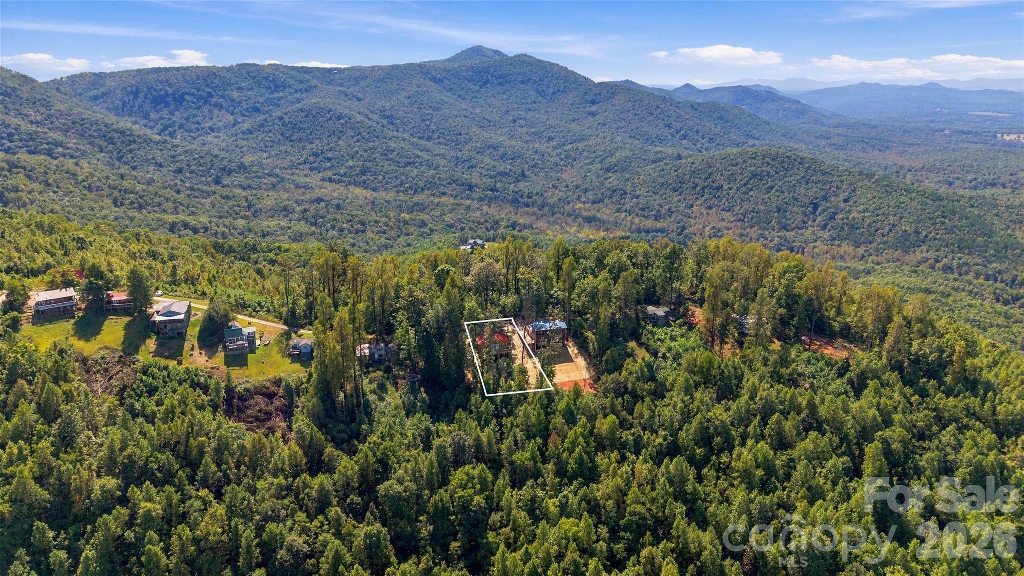 Single Family Residence at 3530 Dogwood Lane, Morganton, photo 4 of 32