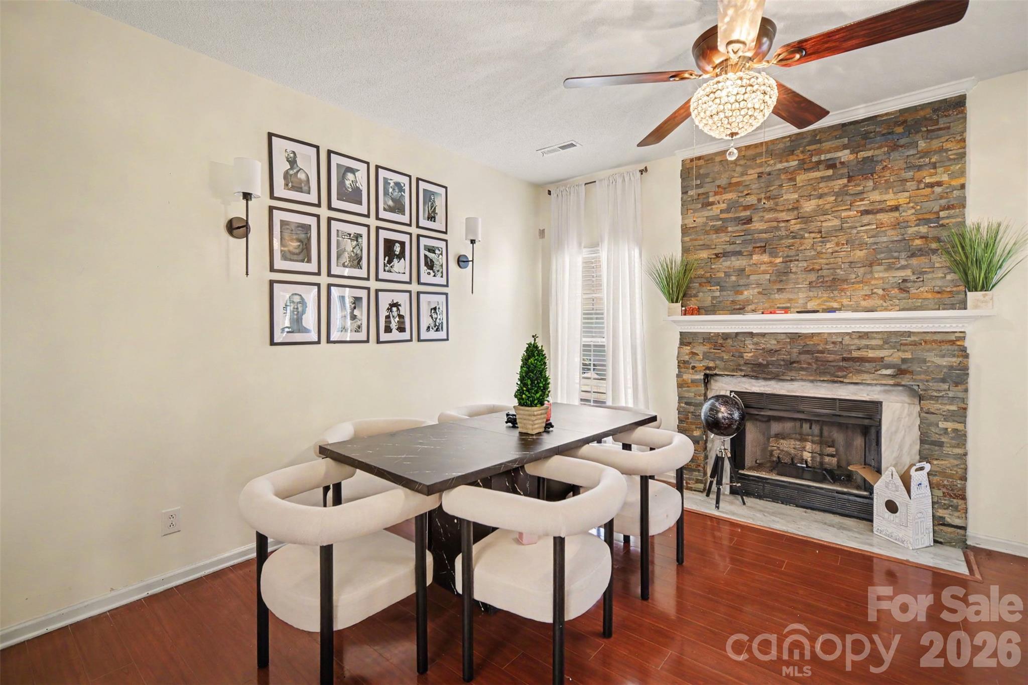 Single Family Residence at 11410 Hunters Landing Drive, Charlotte, photo 11 of 30