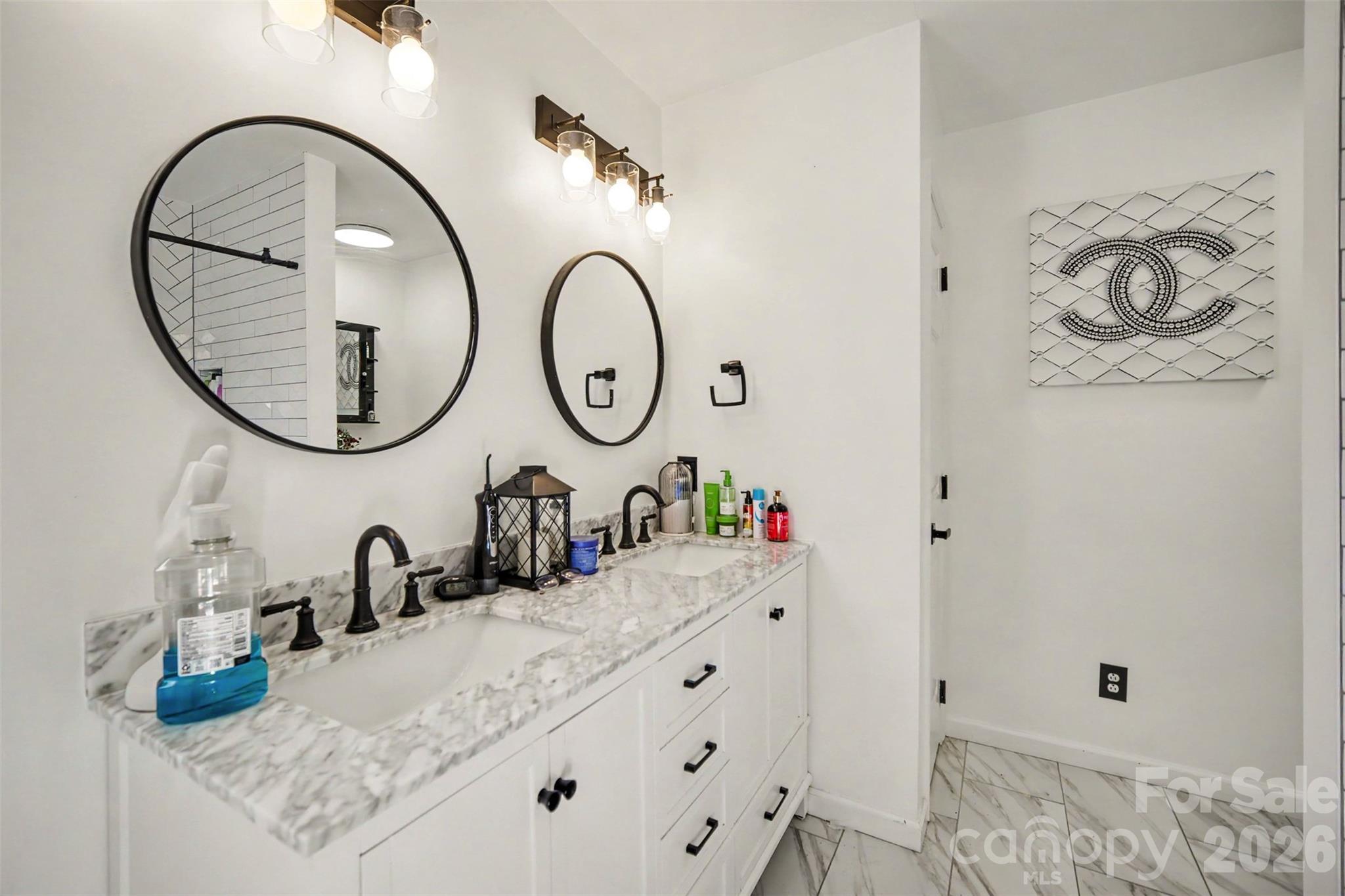 Single Family Residence at 11410 Hunters Landing Drive, Charlotte, photo 20 of 30