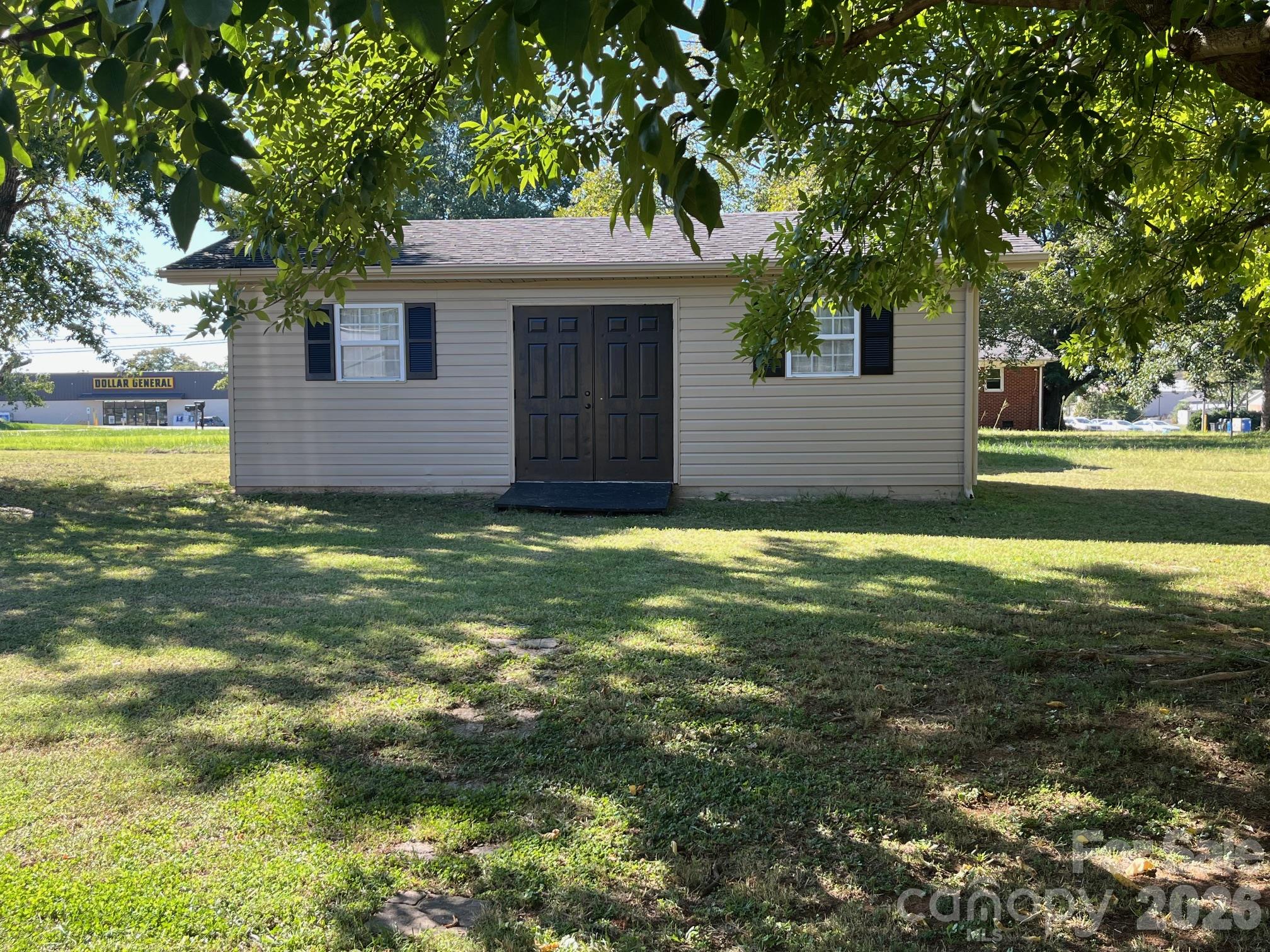 Single Family Residence at 133 Kings Drive, Forest City, photo 3 of 18