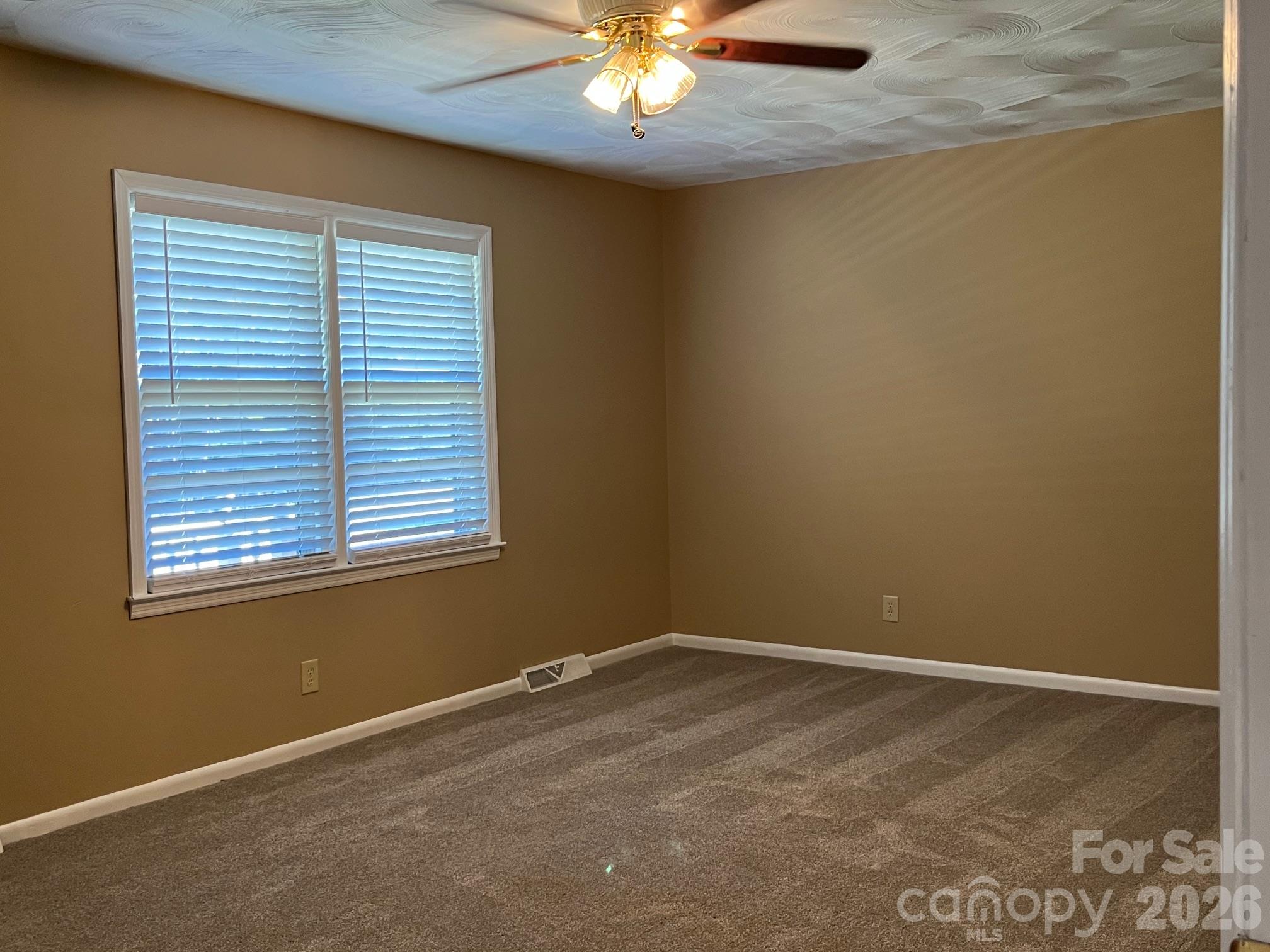 Single Family Residence at 133 Kings Drive, Forest City, photo 7 of 18