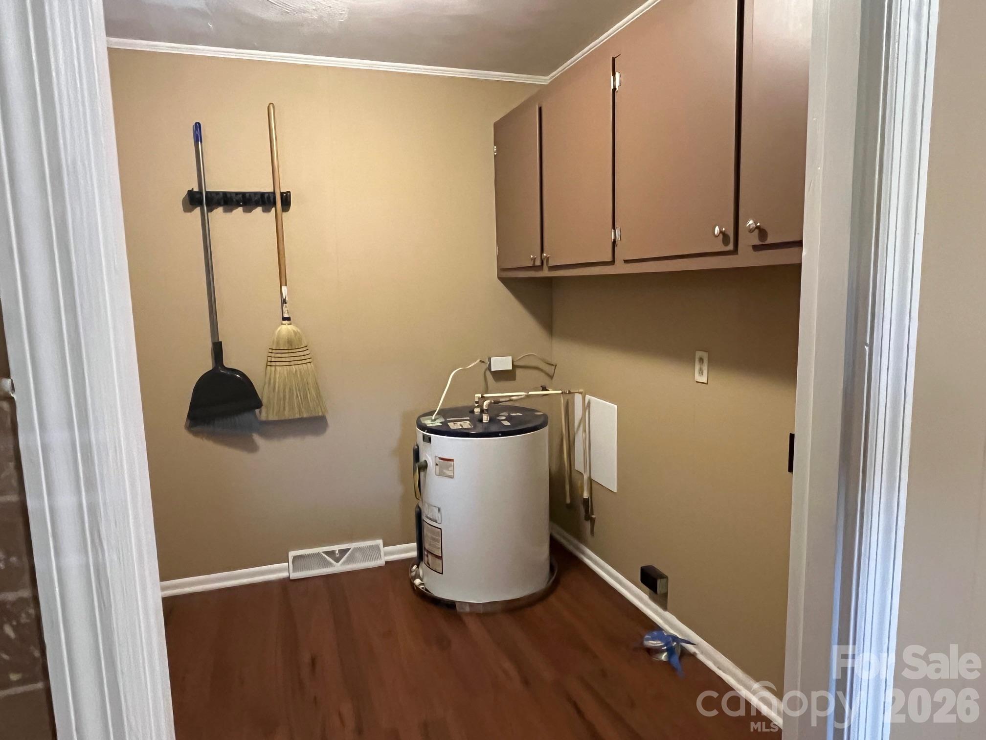 Single Family Residence at 133 Kings Drive, Forest City, photo 10 of 18