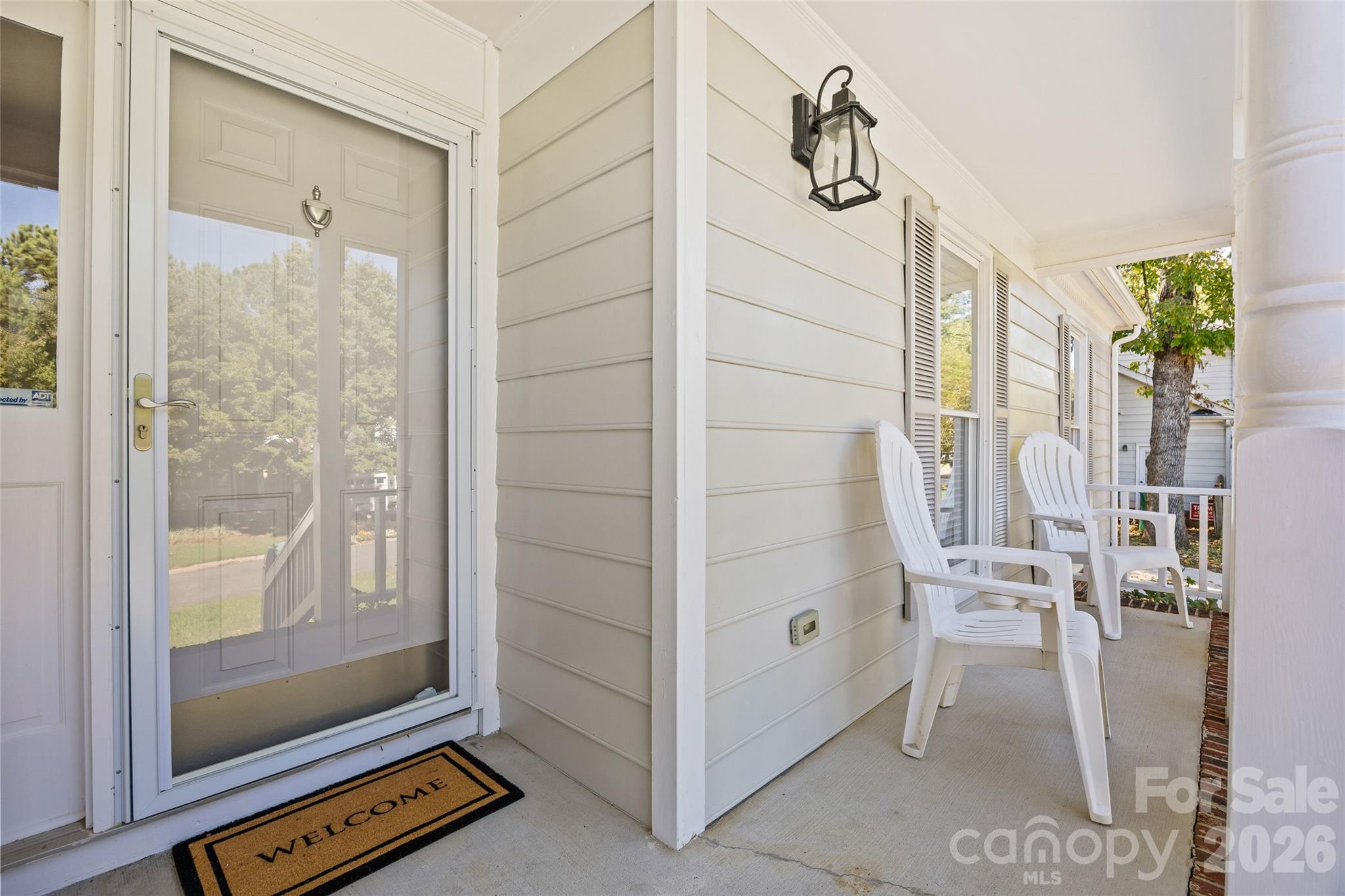 Single Family Residence at 2916 Winghaven Lane, Charlotte, photo 4 of 33