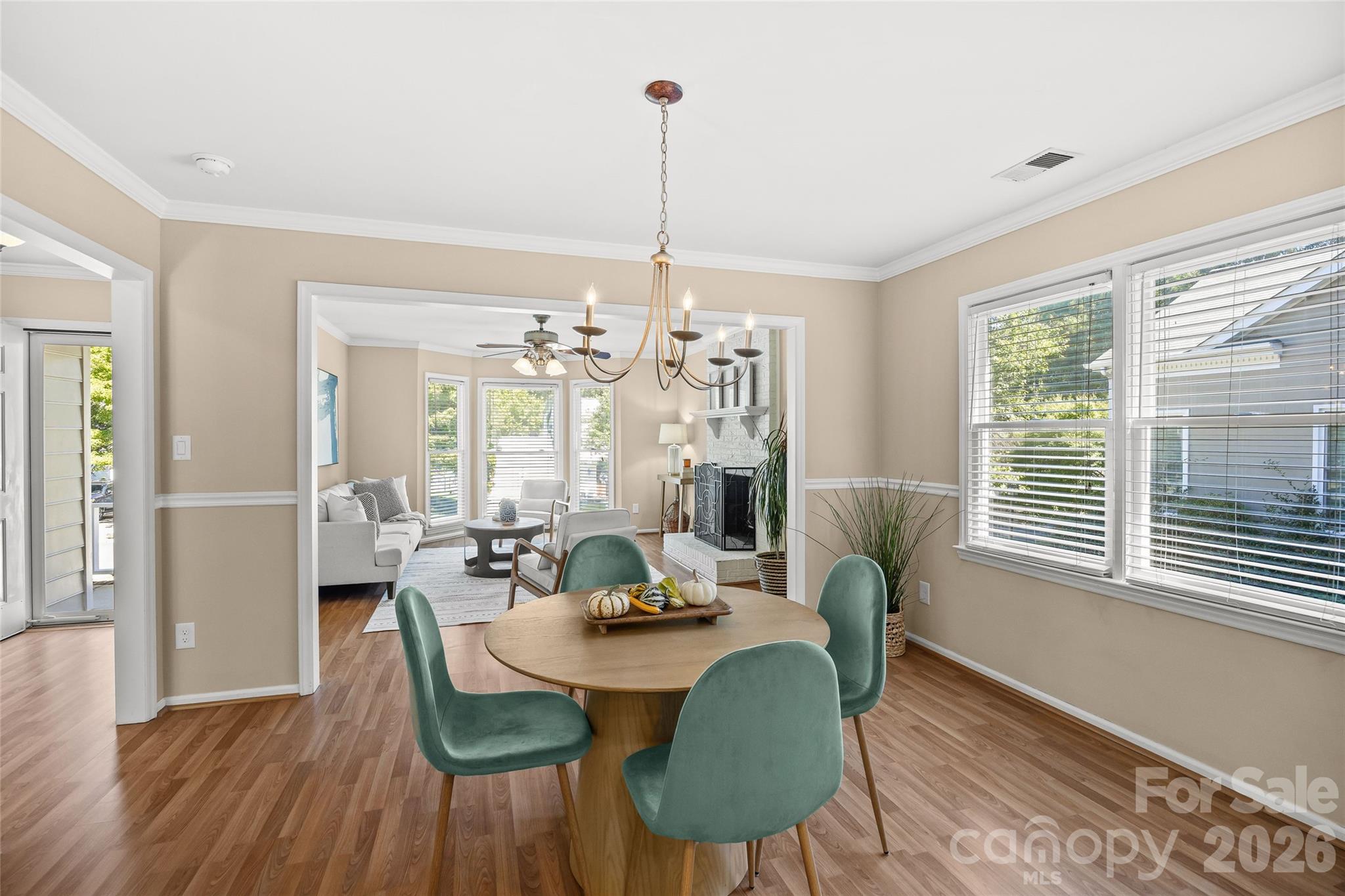 Single Family Residence at 2916 Winghaven Lane, Charlotte, photo 10 of 33