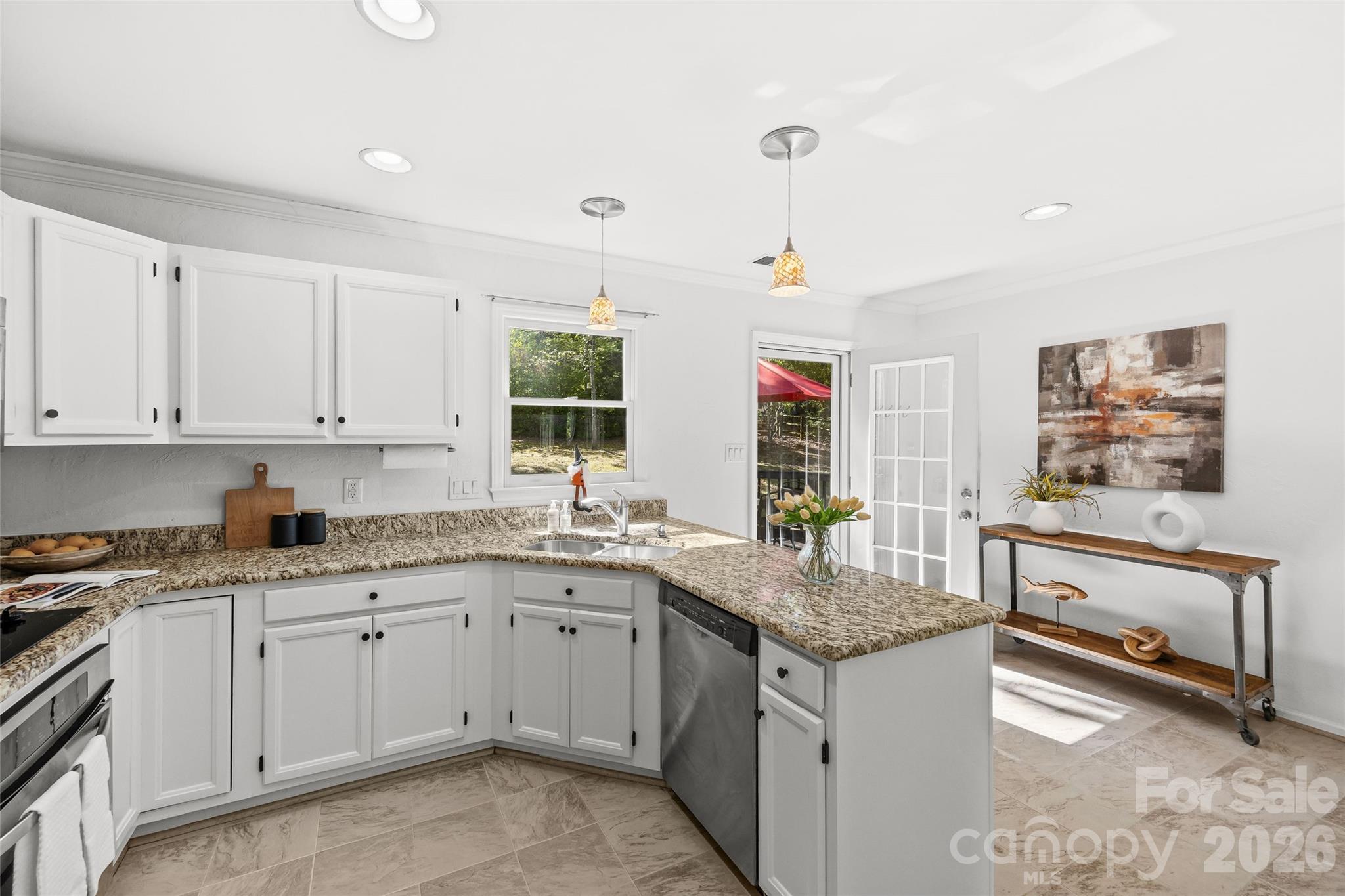 Single Family Residence at 2916 Winghaven Lane, Charlotte, photo 15 of 33