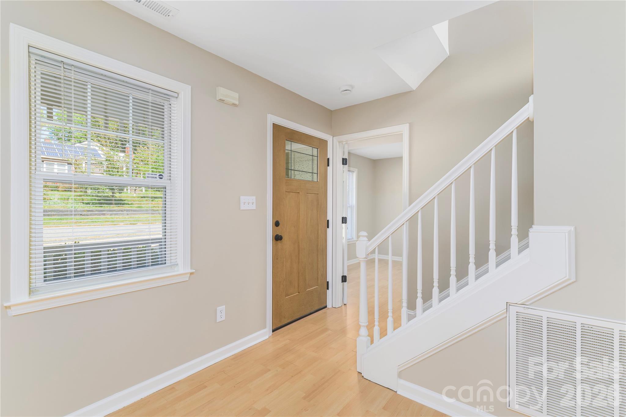 Single Family Residence at 17 Sheridan Road, Asheville, photo 5 of 44