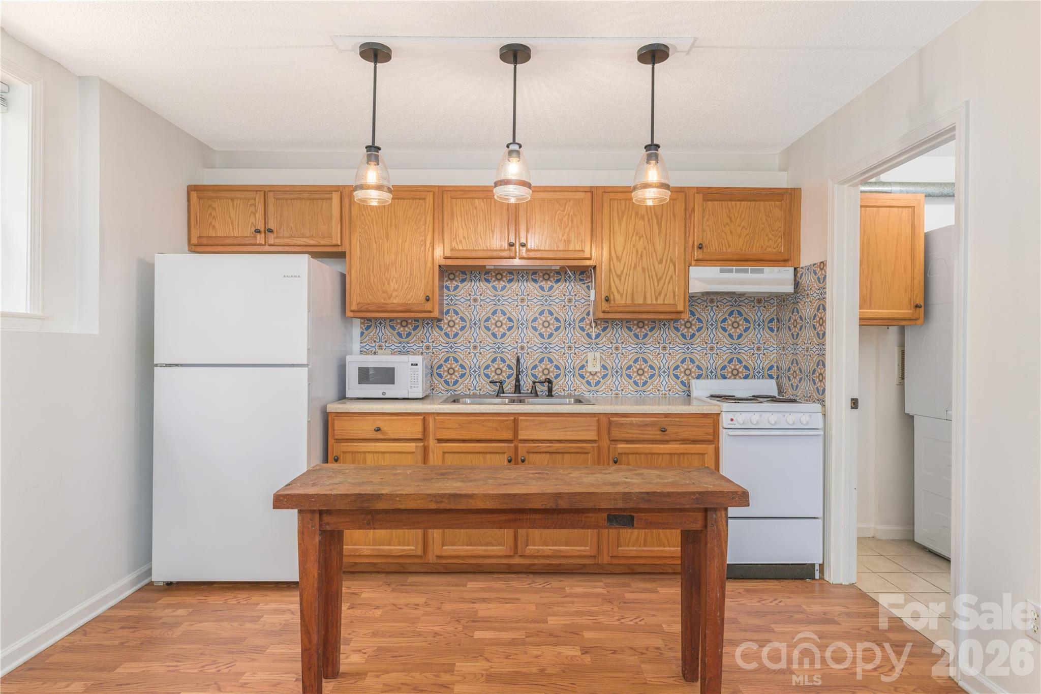 Adorable kitchen in the basement apartment. - 17 Sheridan Road, Asheville