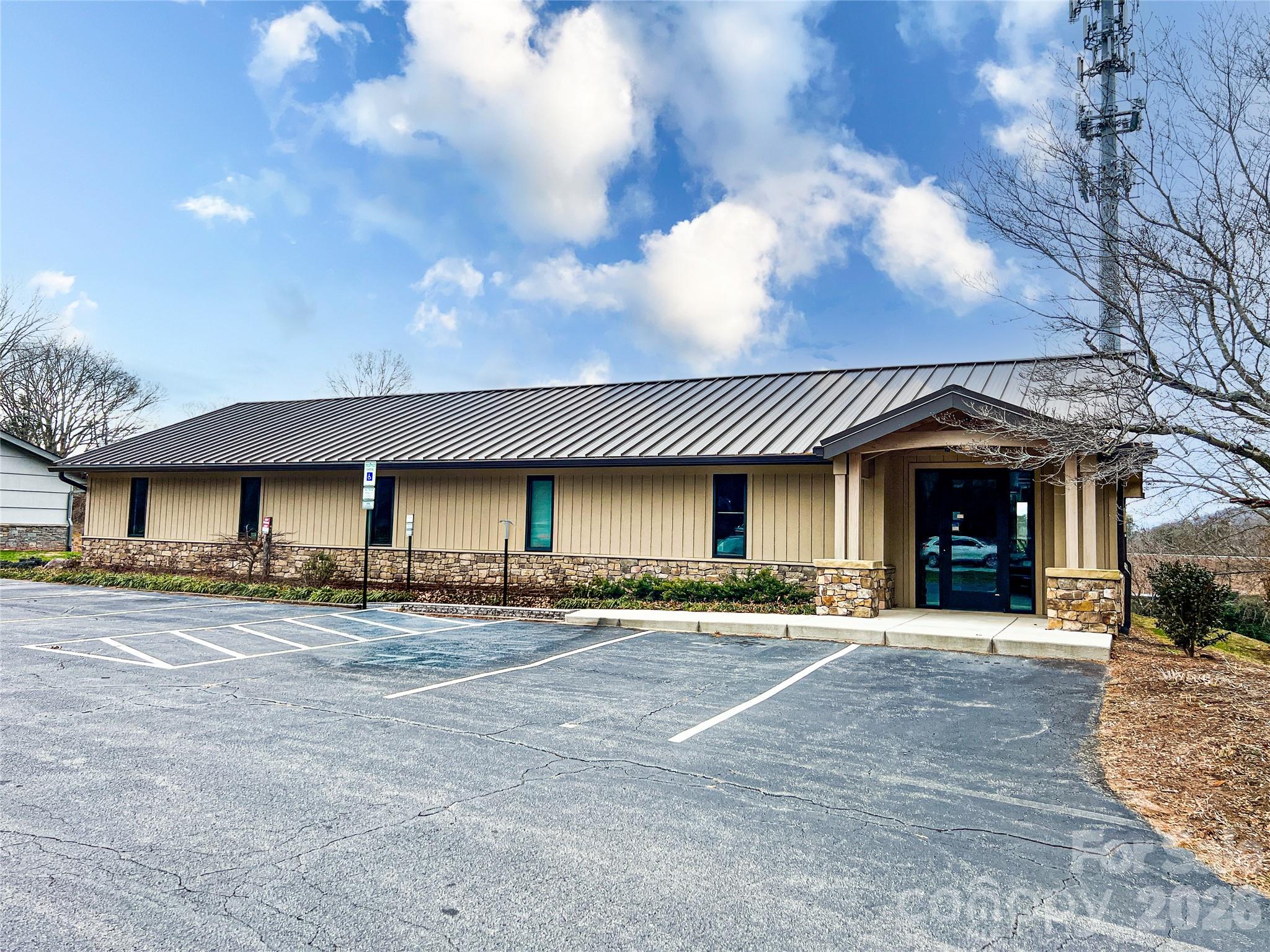 Office at 3175 Sweeten Creek Road, Asheville, photo 7 of 16