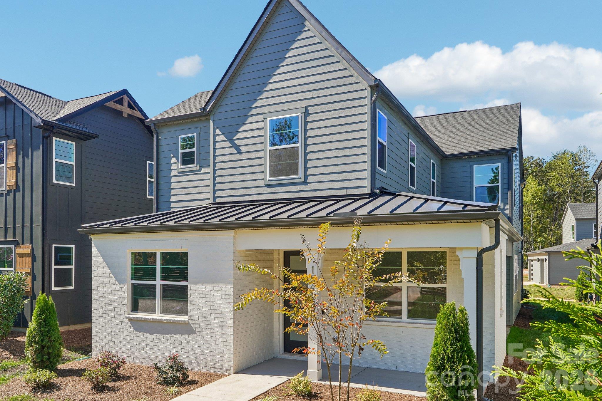 Front Porch - 15625 Northcross Drive, Huntersville