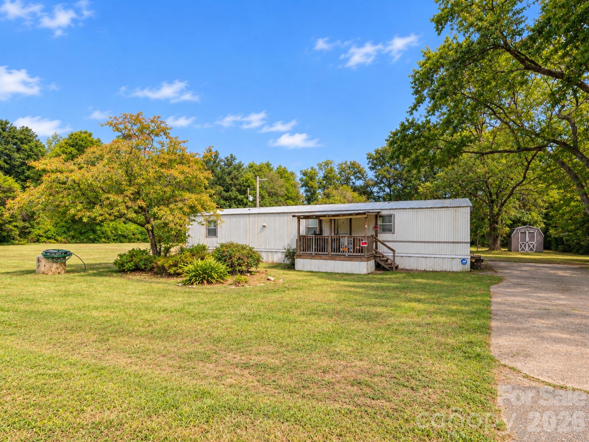 5954 Oakridge Road