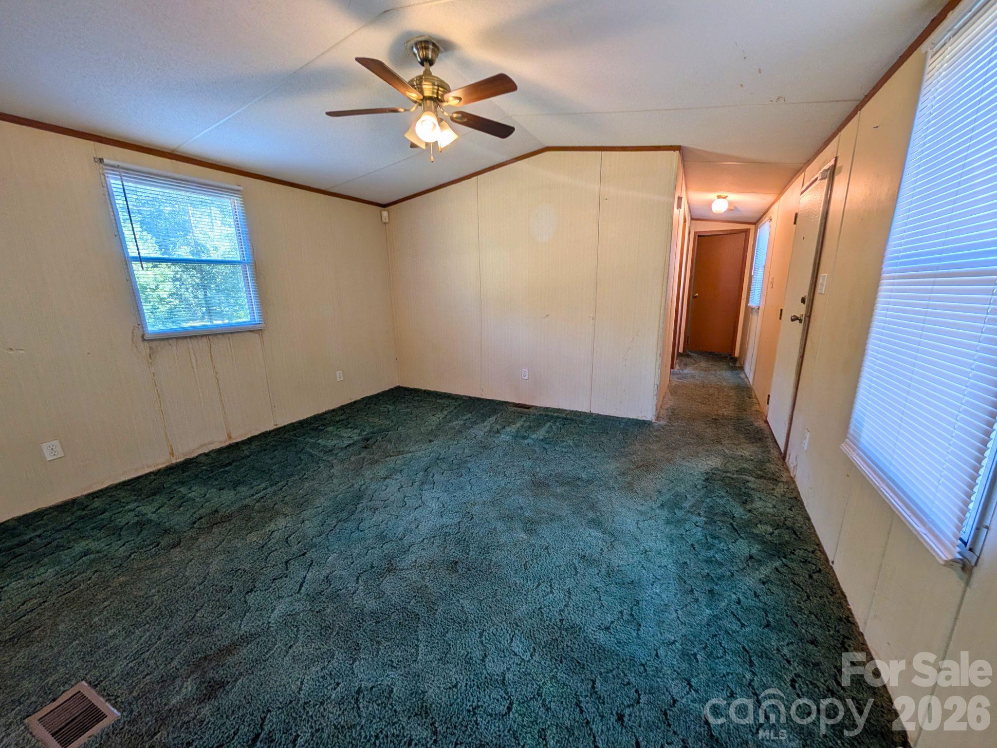 Single Family Residence at 5954 Oakridge Road, Clover, photo 11 of 16