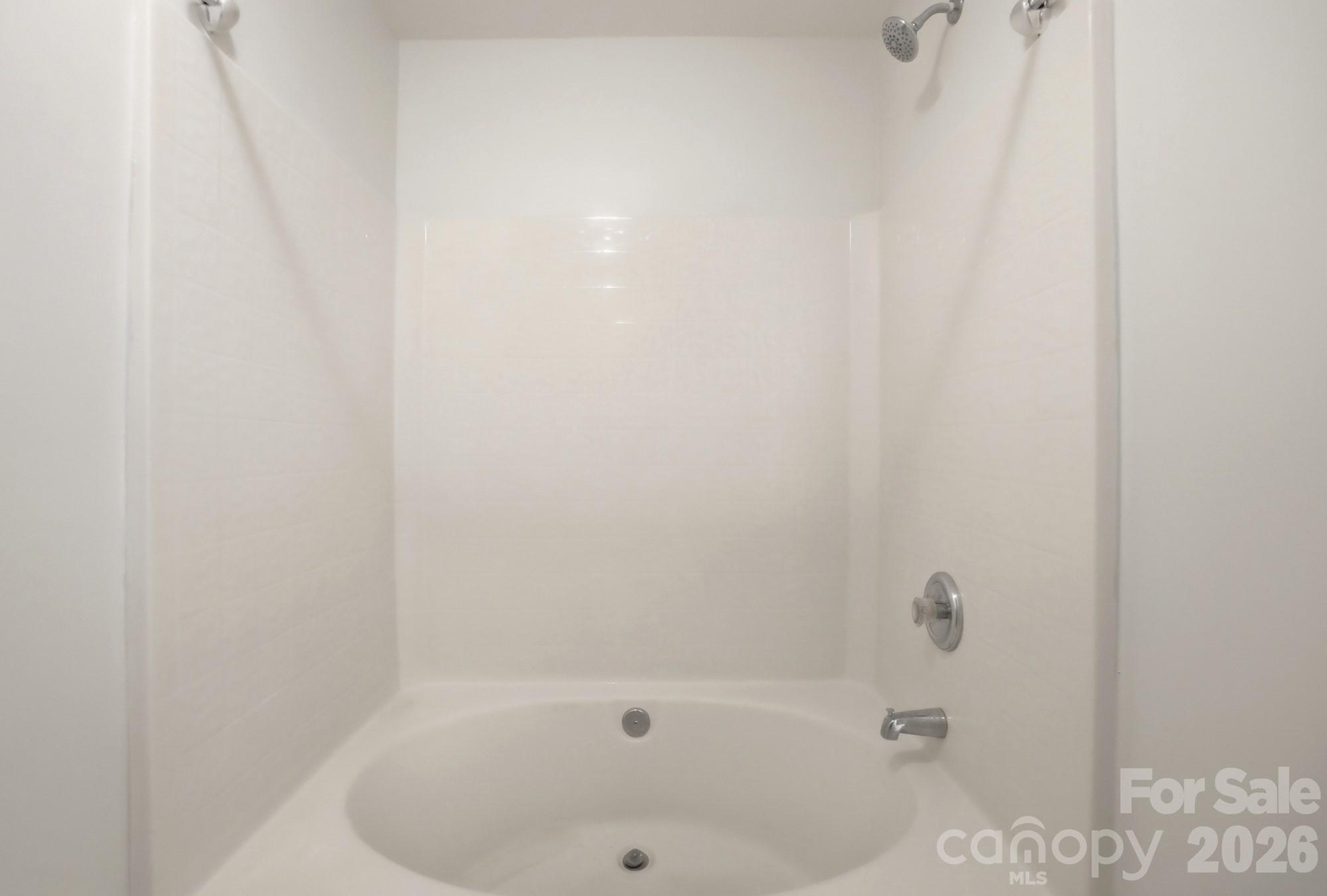 Bath/Shower combo - 5315 Jocelyn Lane, Charlotte