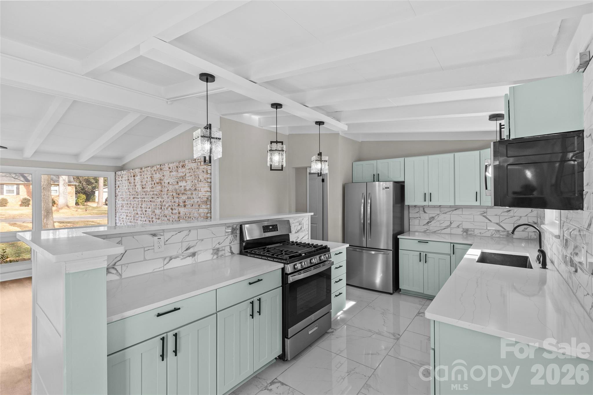 Single Family Residence at 5426 Milford Road, Charlotte, photo 4 of 34