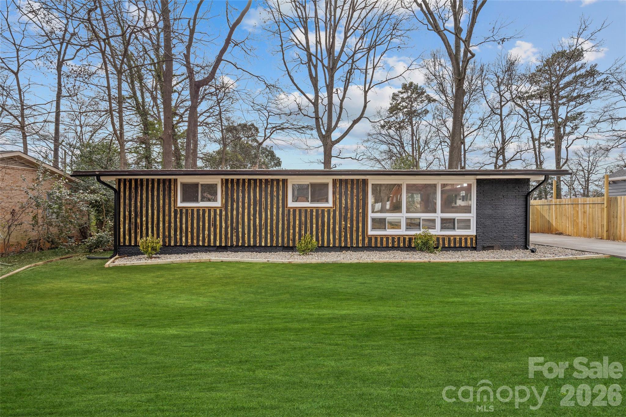 Single Family Residence at 5426 Milford Road, Charlotte, photo 5 of 34