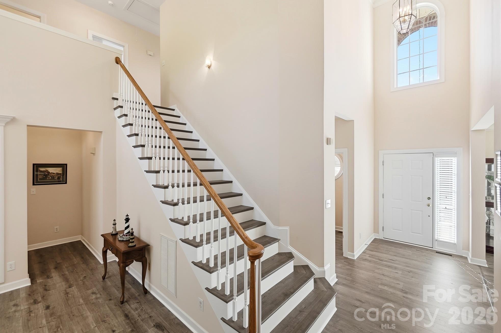 Single Family Residence at 11438 McGinns Trace Court, Charlotte, photo 4 of 43