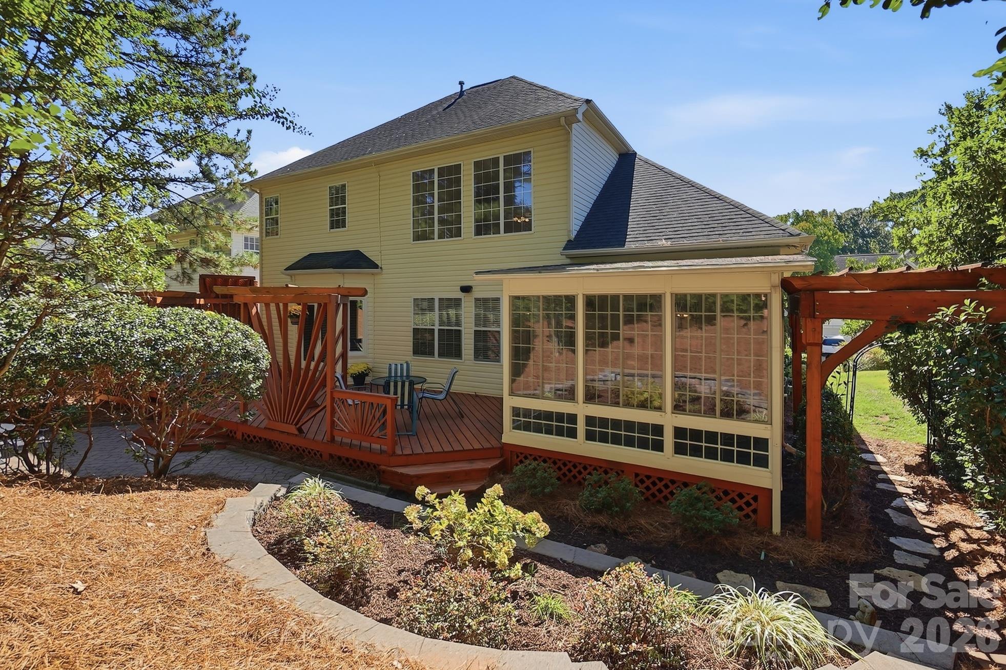 Single Family Residence at 11438 McGinns Trace Court, Charlotte, photo 39 of 43