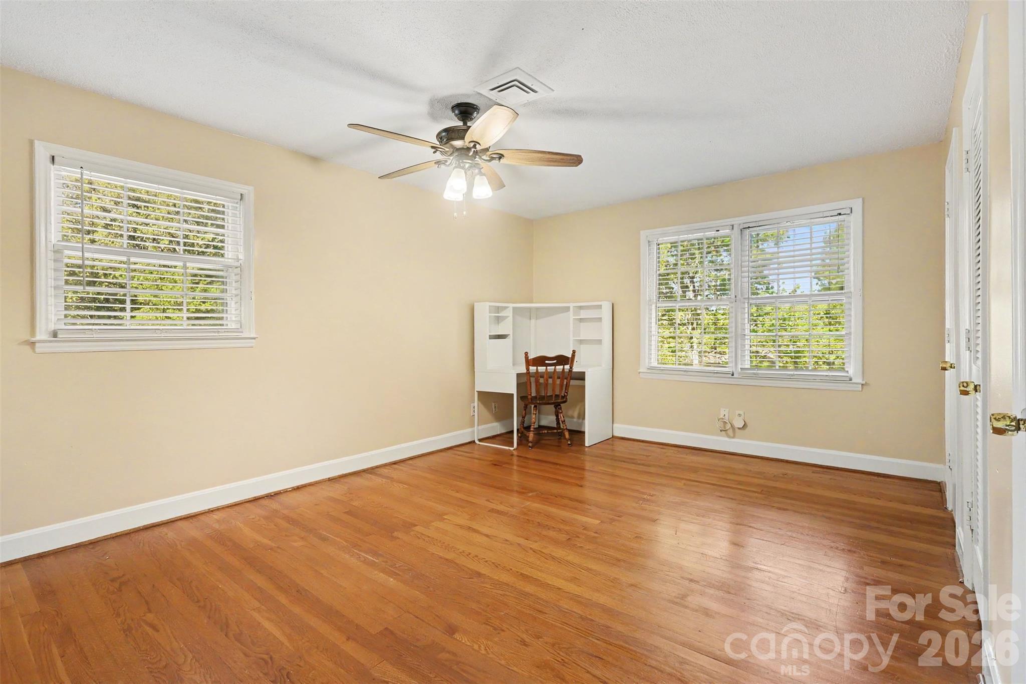 Single Family Residence at 833 Archdale Drive, Charlotte, photo 24 of 38
