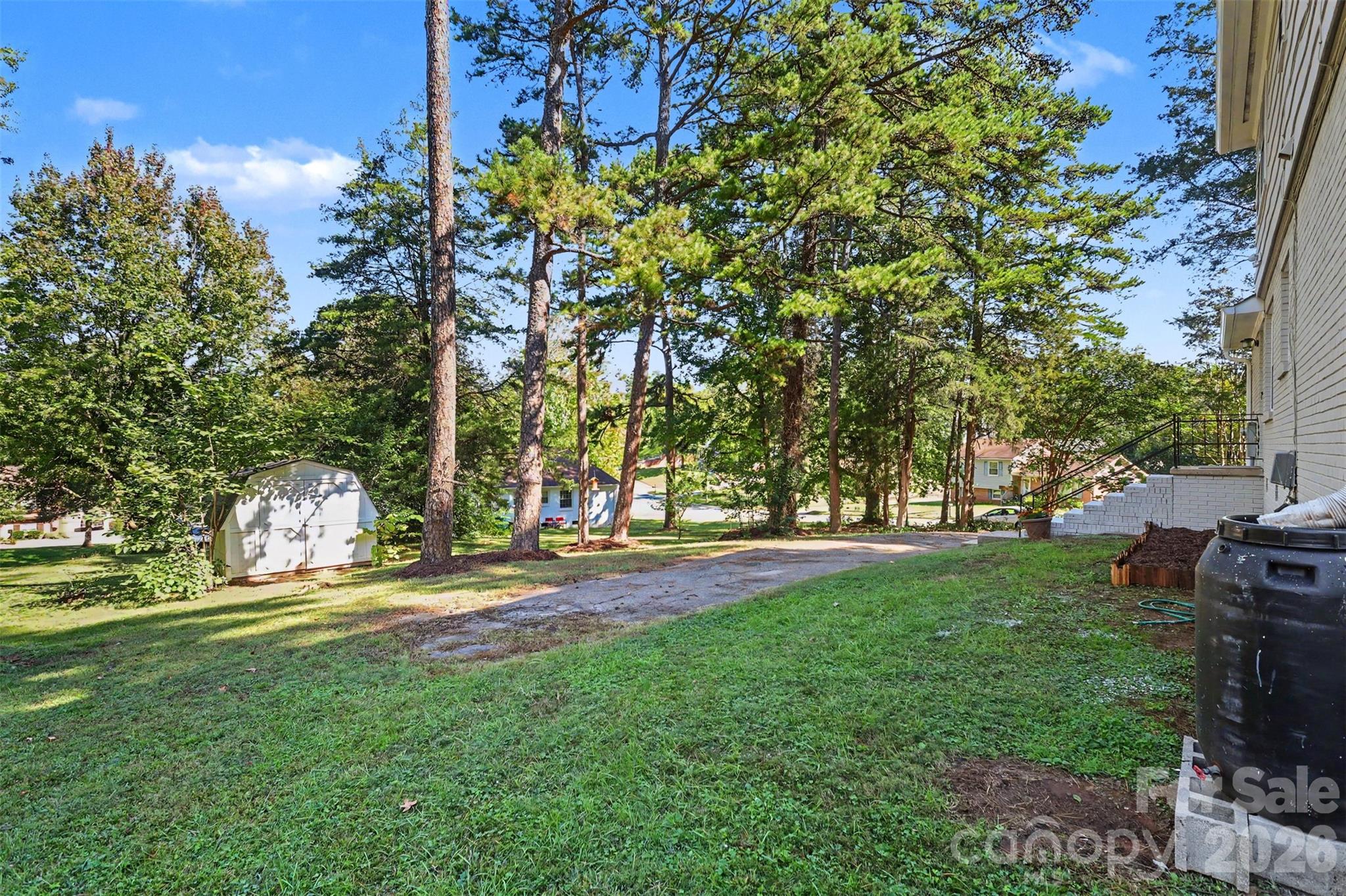 Single Family Residence at 833 Archdale Drive, Charlotte, photo 31 of 38