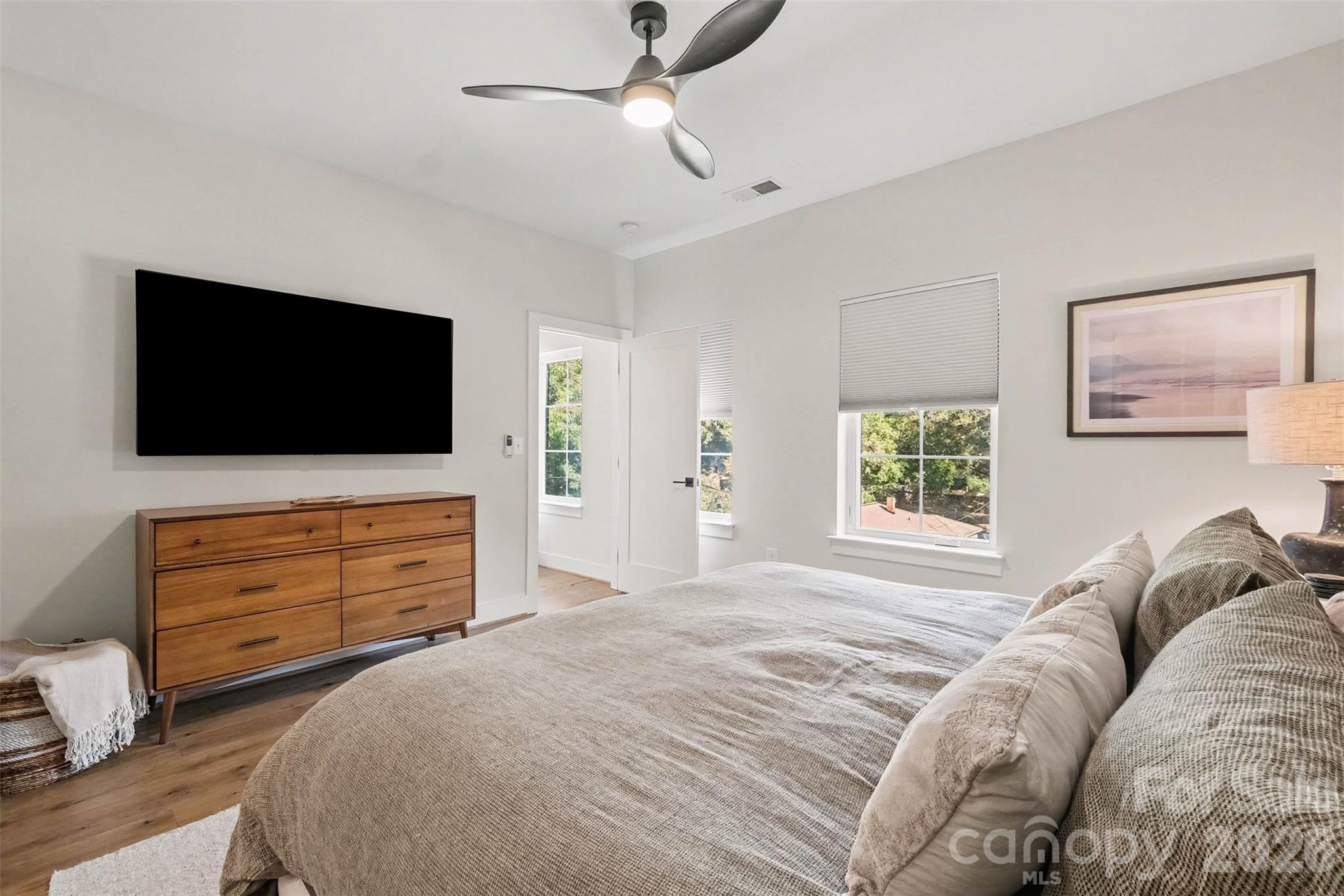 Townhouse at 1713 Mimosa Avenue, Charlotte, photo 20 of 39