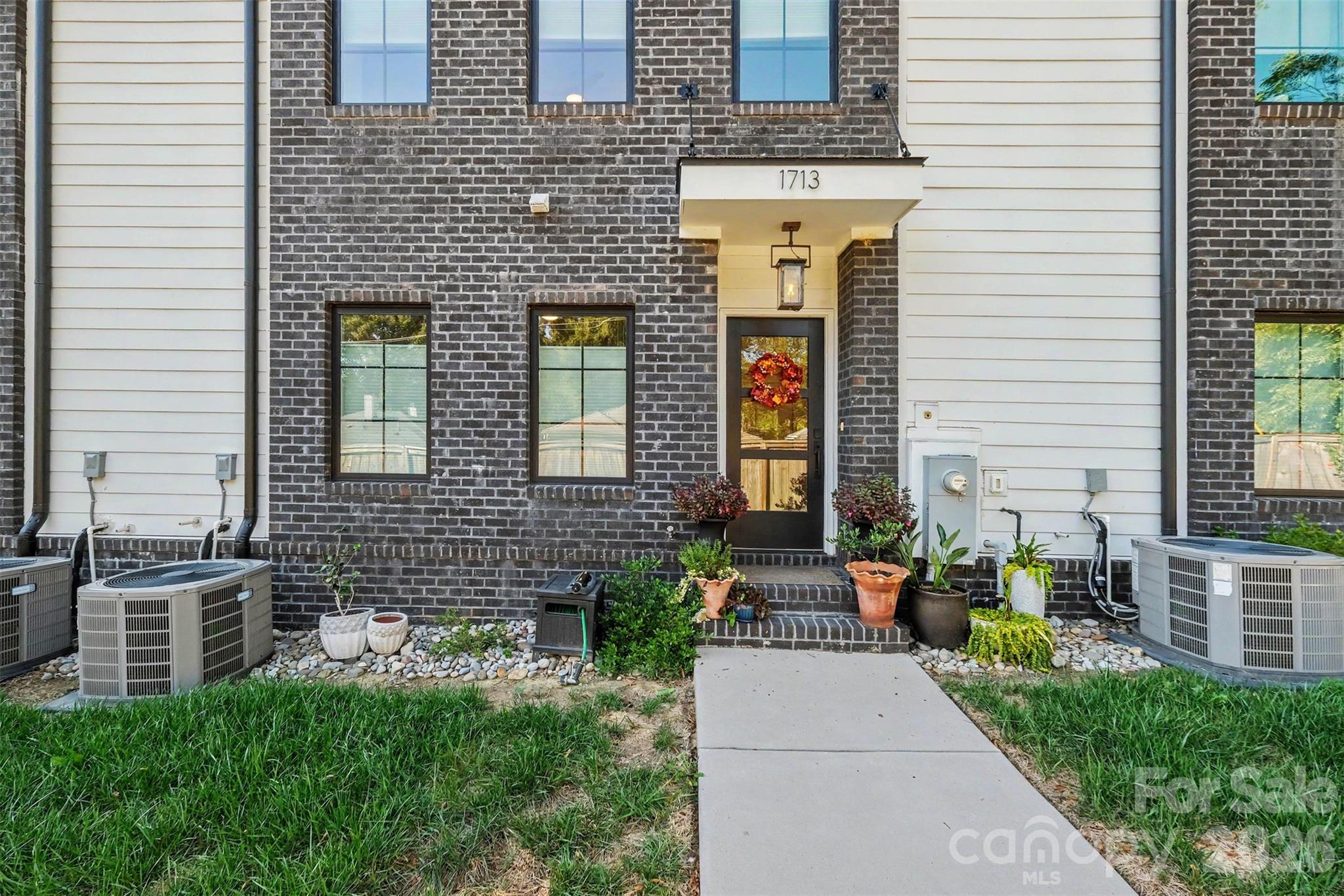 Townhouse at 1713 Mimosa Avenue, Charlotte, photo 39 of 39