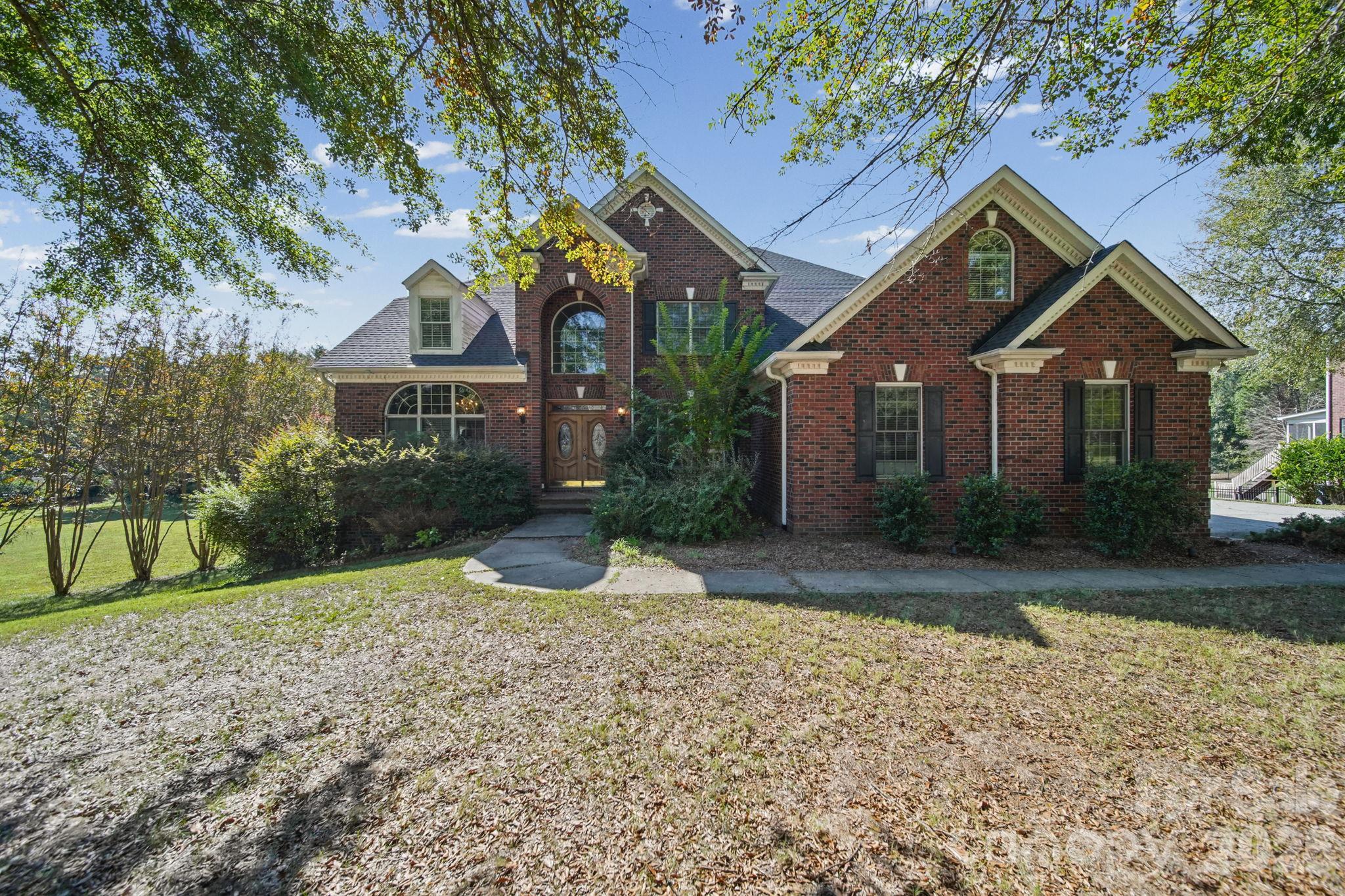Single Family Residence at 2793 Harlinsdale Drive, Rock Hill, photo 3 of 87