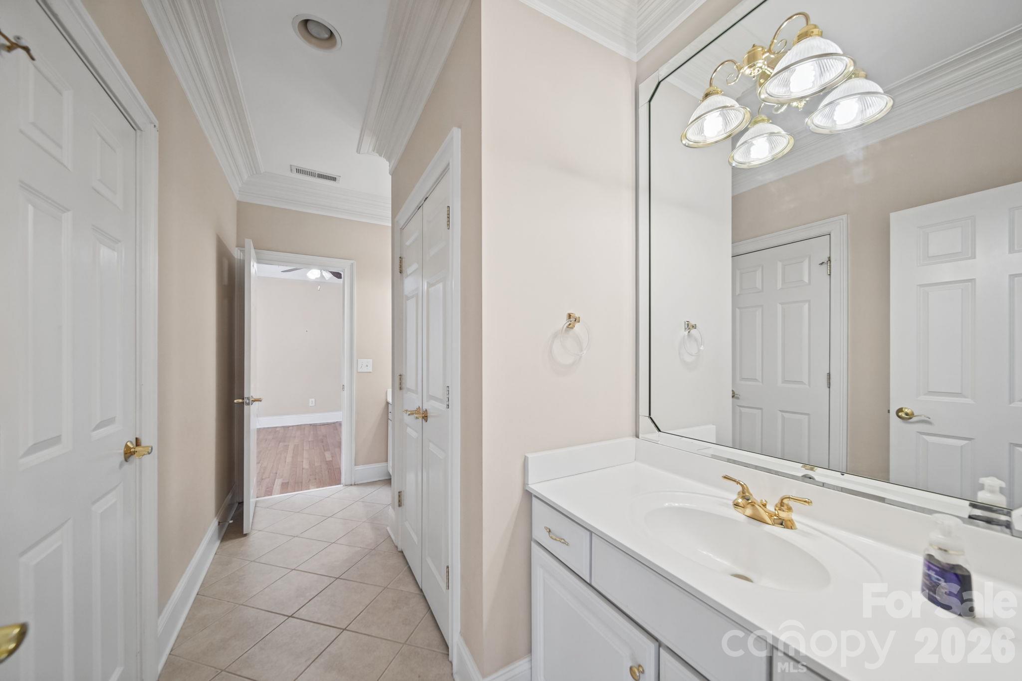 2nd Story Full Bath - 2793 Harlinsdale Drive, Rock Hill