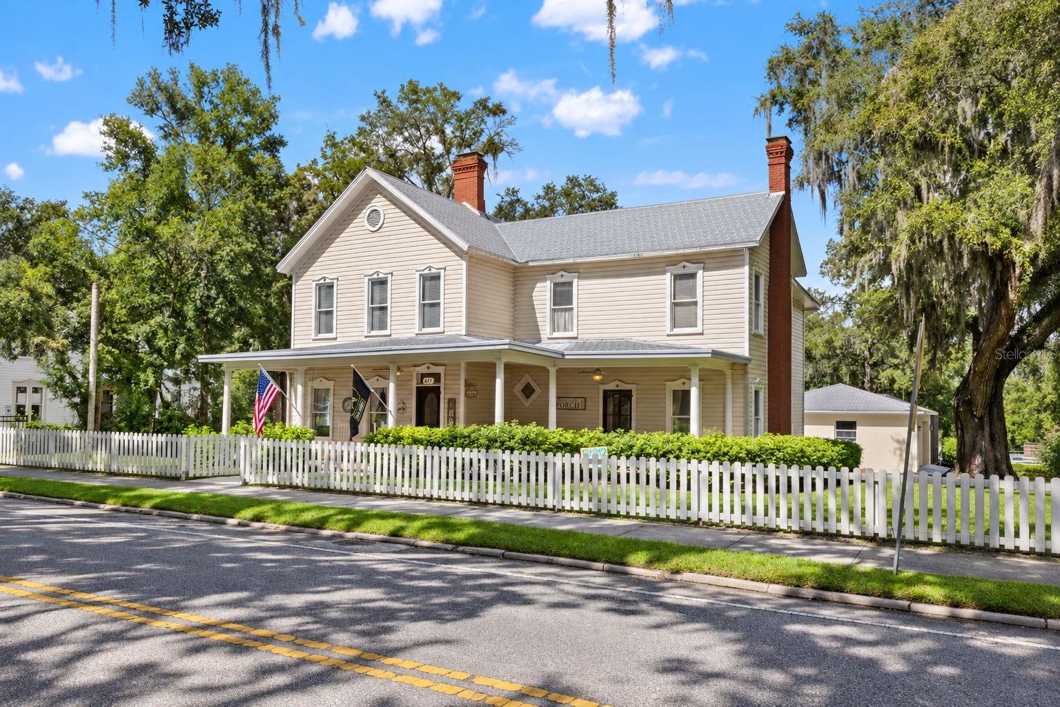 427 HOWELL AVE