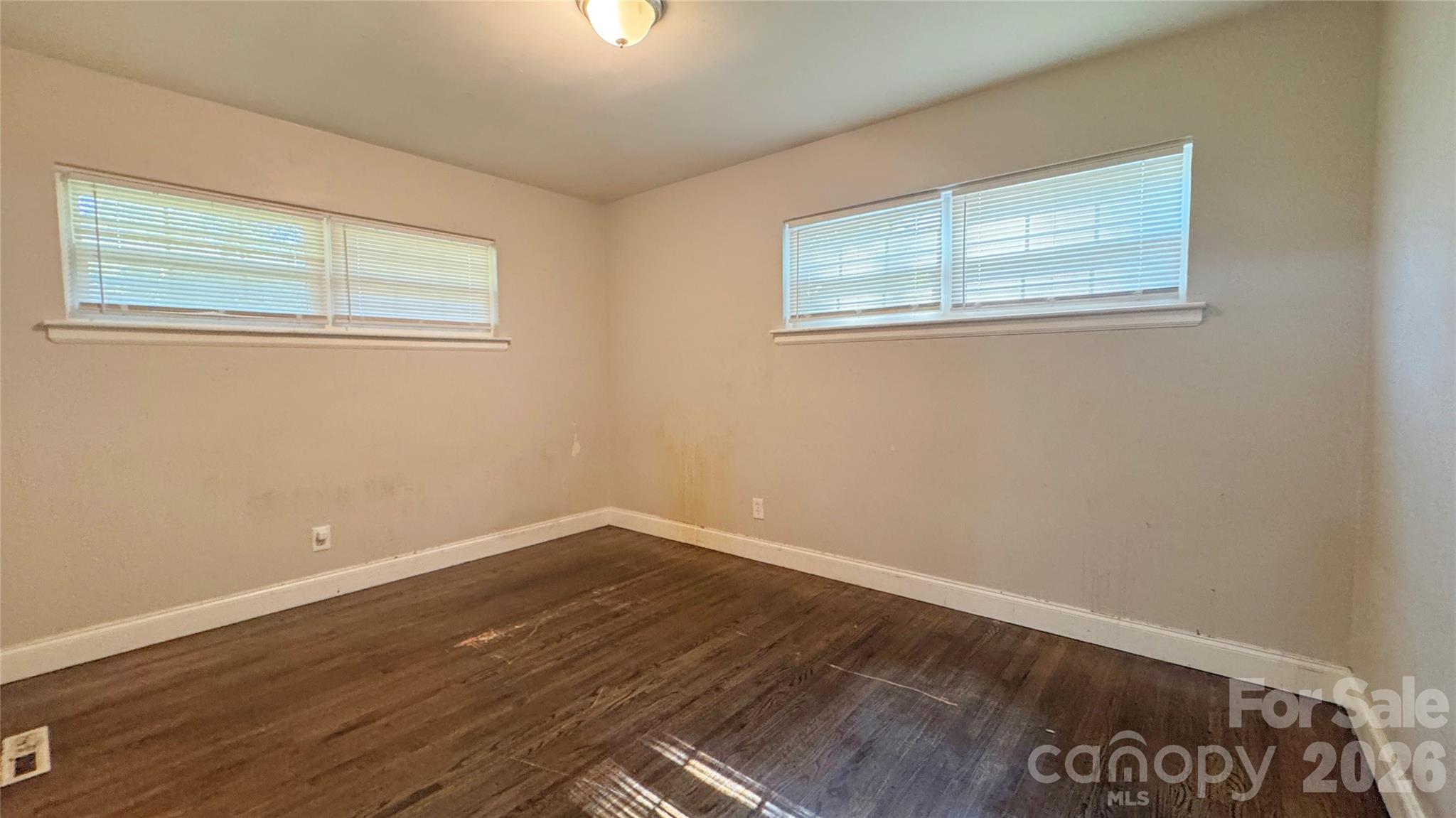 Single Family Residence at 350 Waycross Drive, Charlotte, photo 7 of 21