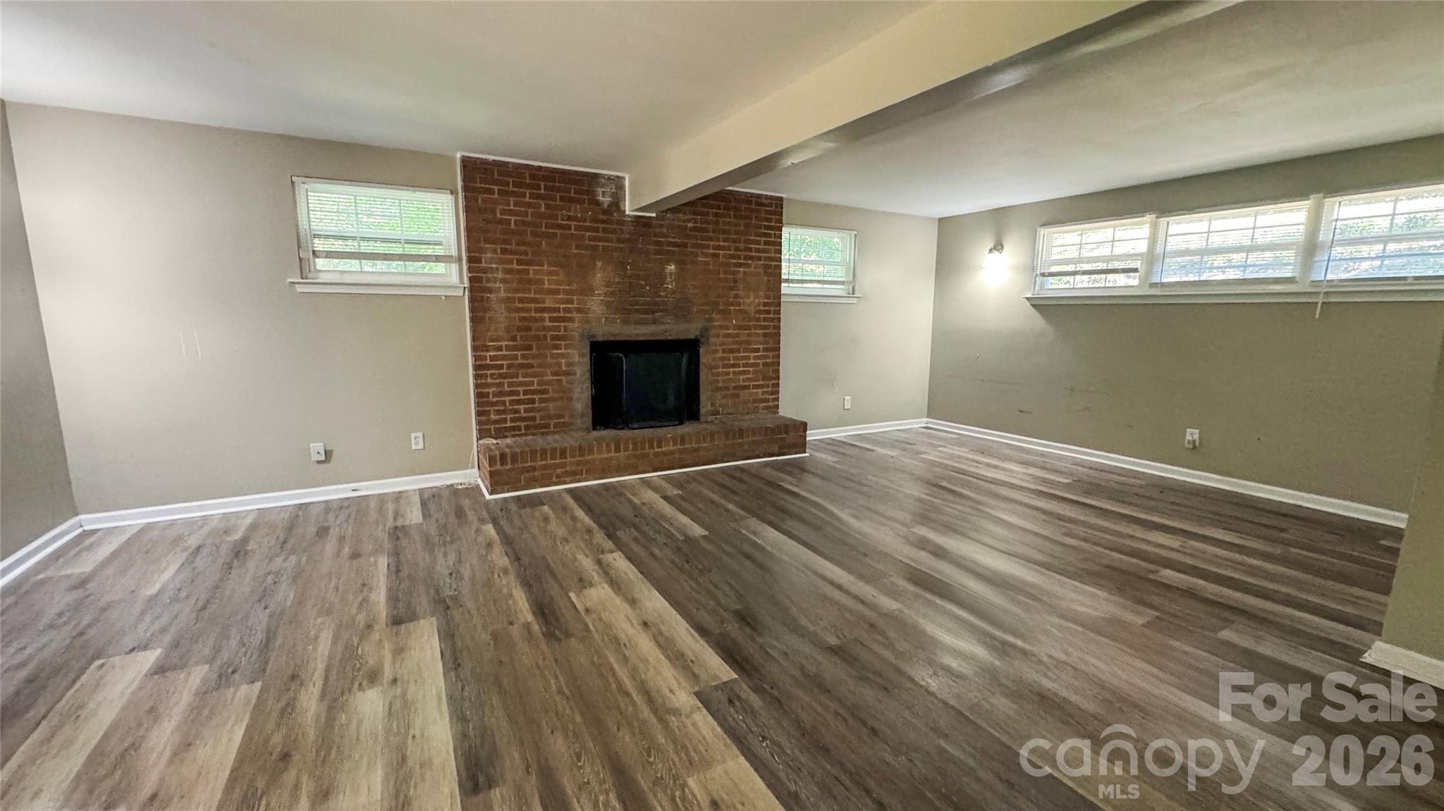 Single Family Residence at 350 Waycross Drive, Charlotte, photo 16 of 21