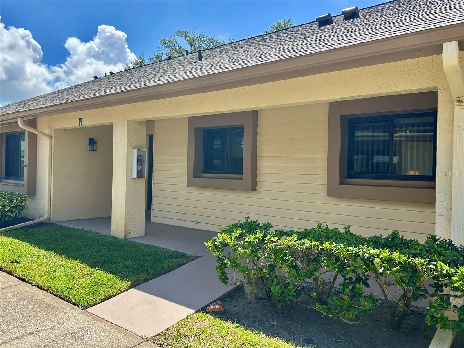 2506 OAKLEAF LN #25B