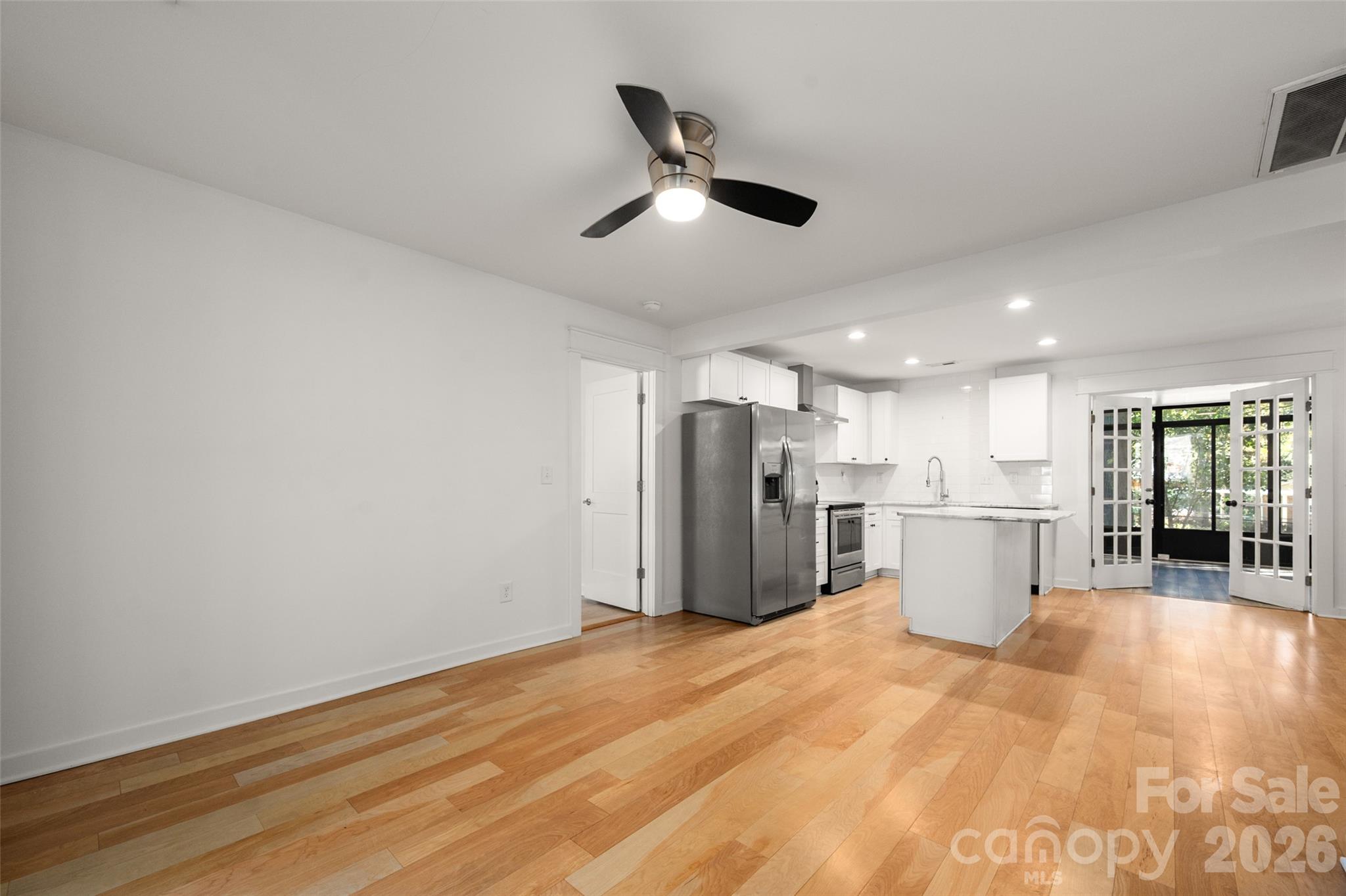 Open Concept Living - 4238 Dowling Drive, Charlotte