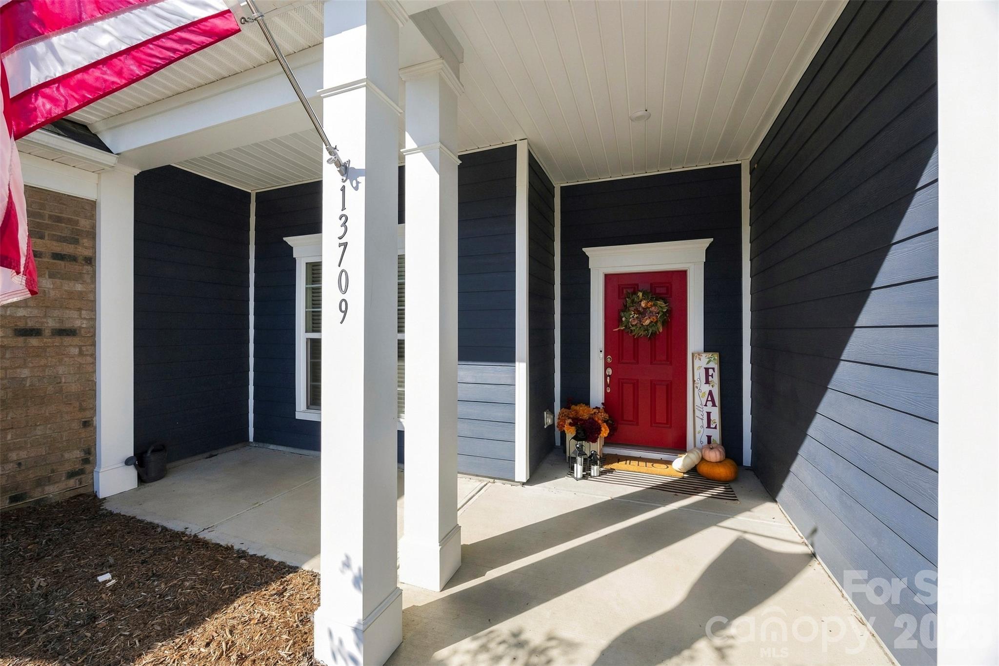 Front Porch - 13709 Berkley Avenue, Huntersville
