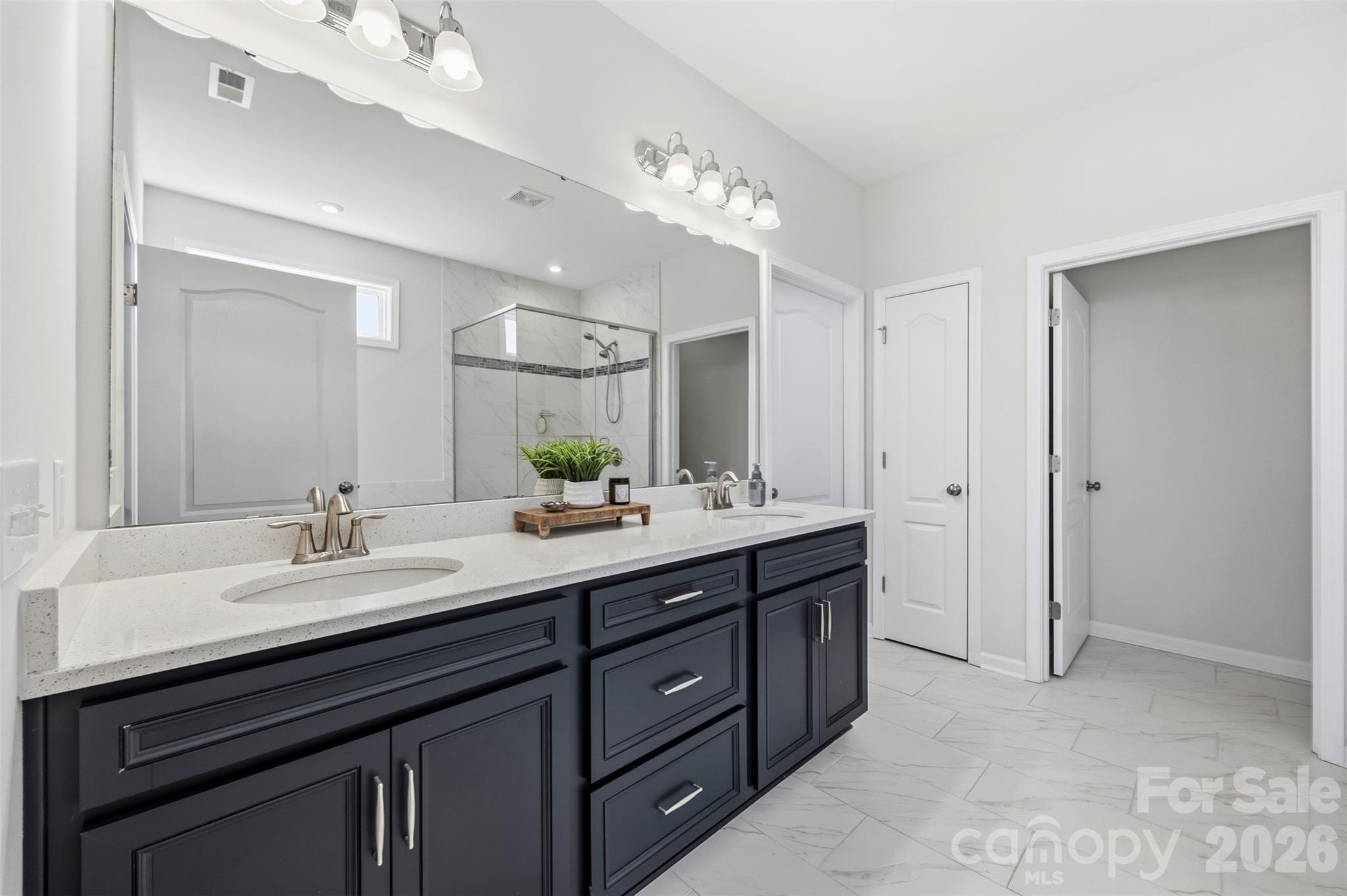 Single Family Residence at 13709 Berkley Avenue, Huntersville, photo 29 of 46