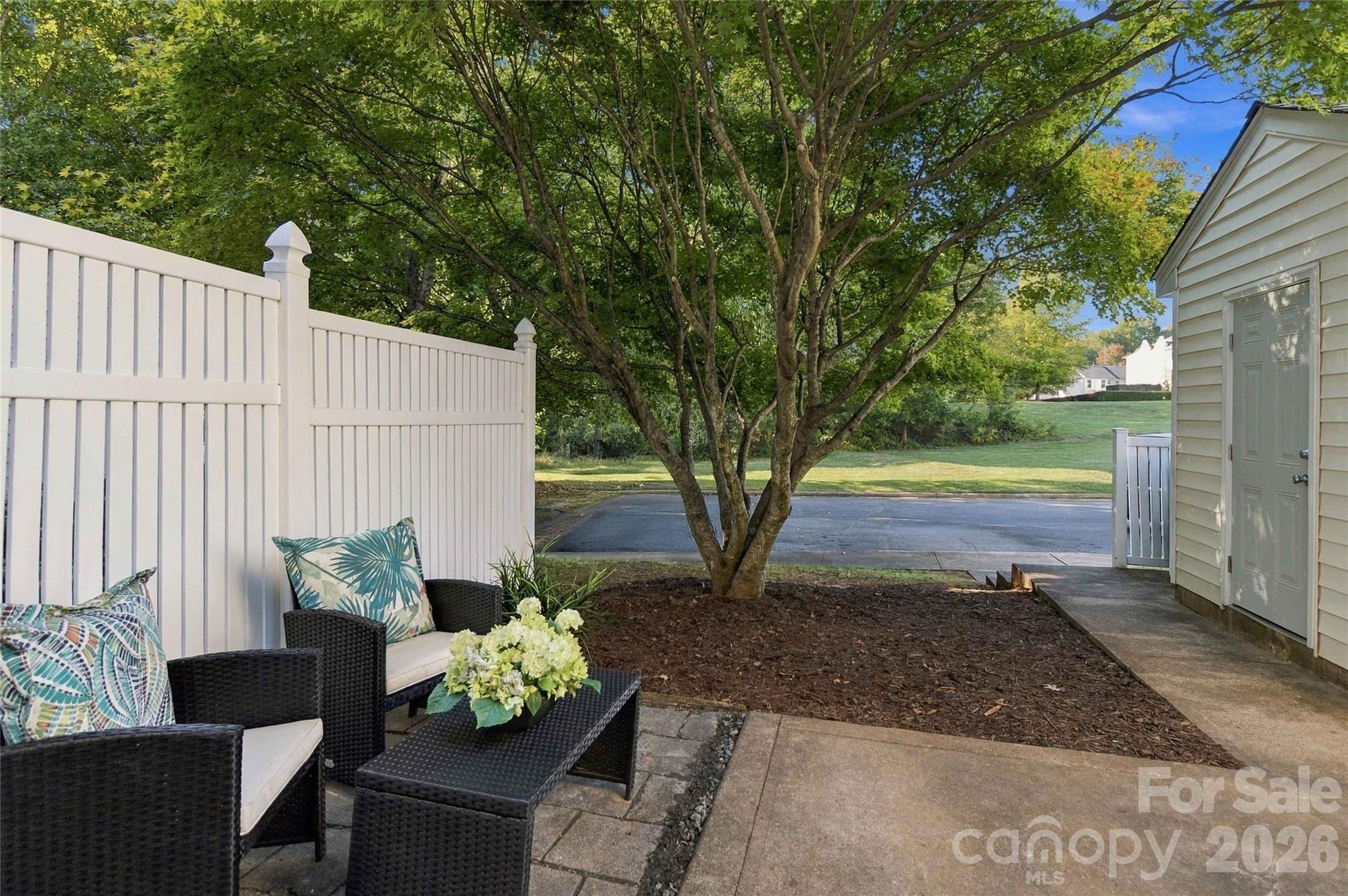 Townhouse at 18631 Oakhurst Boulevard, Cornelius, photo 32 of 36