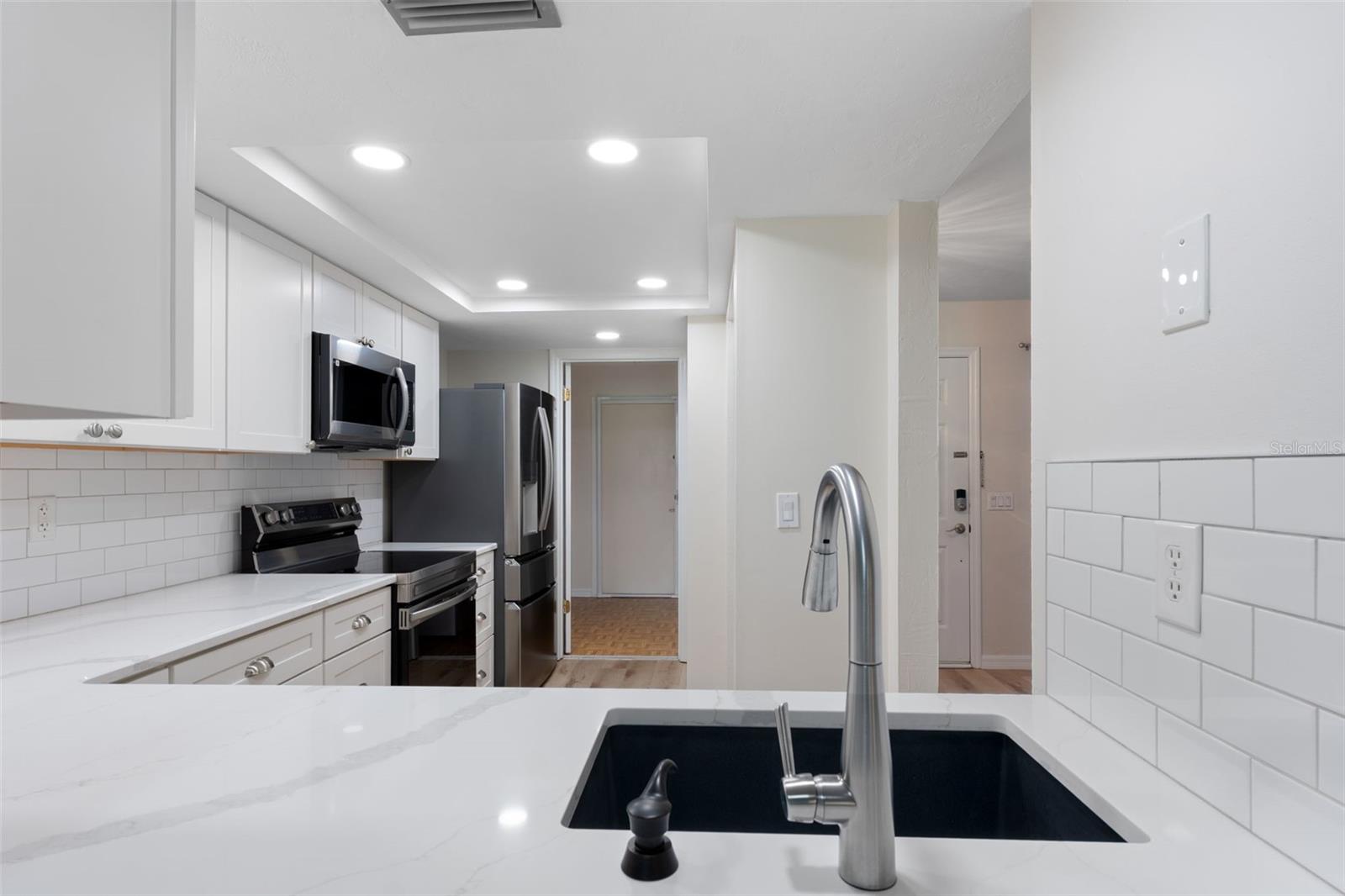 340 E GLASSBORO CT #4B