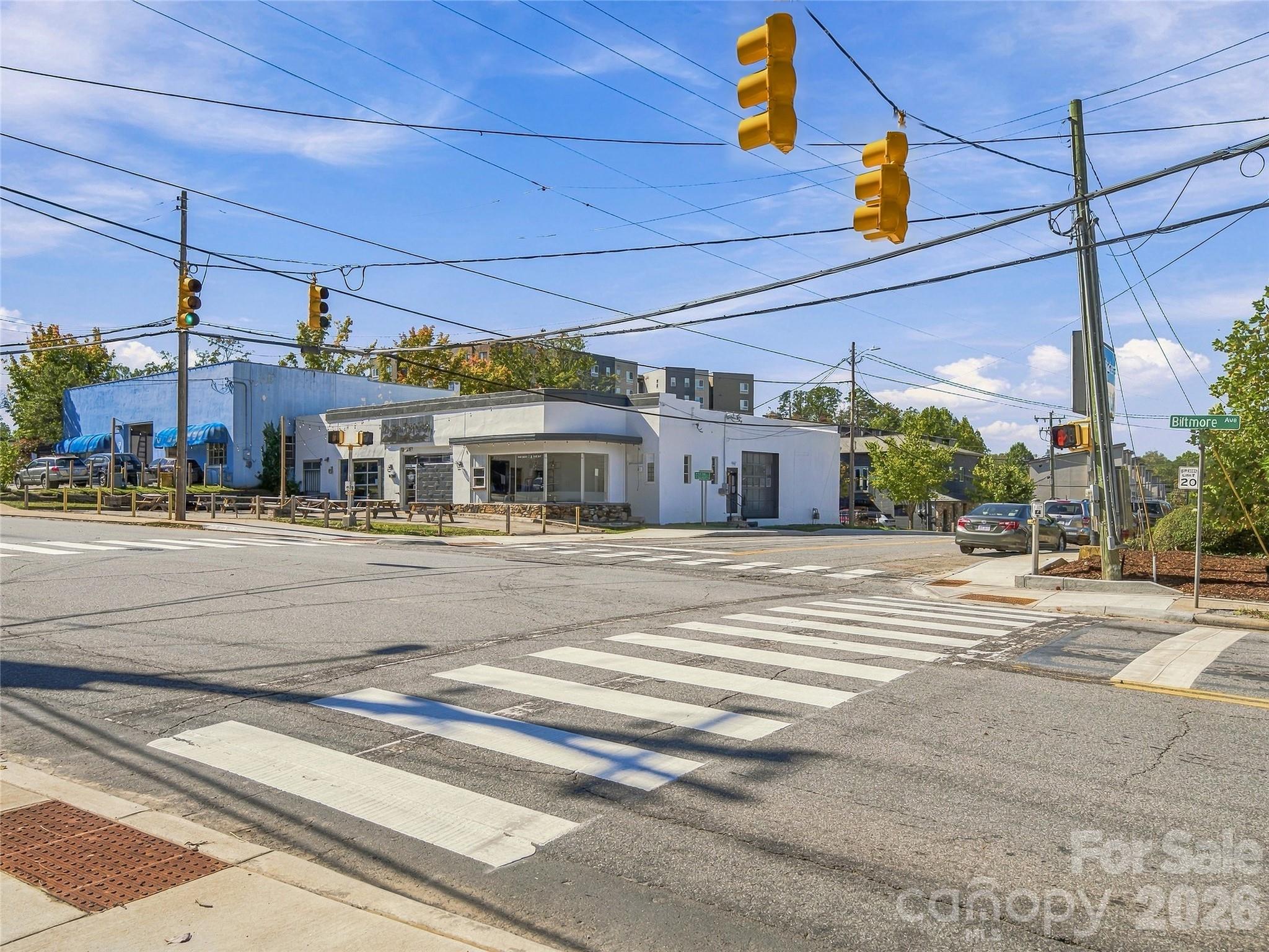 Free Standing Store at 251 Biltmore Avenue, Asheville, photo 2 of 43