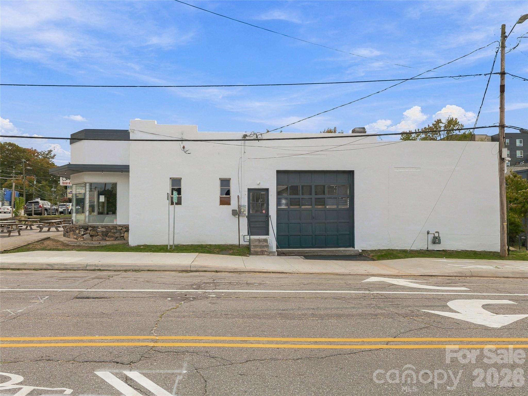 Free Standing Store at 251 Biltmore Avenue, Asheville, photo 9 of 43